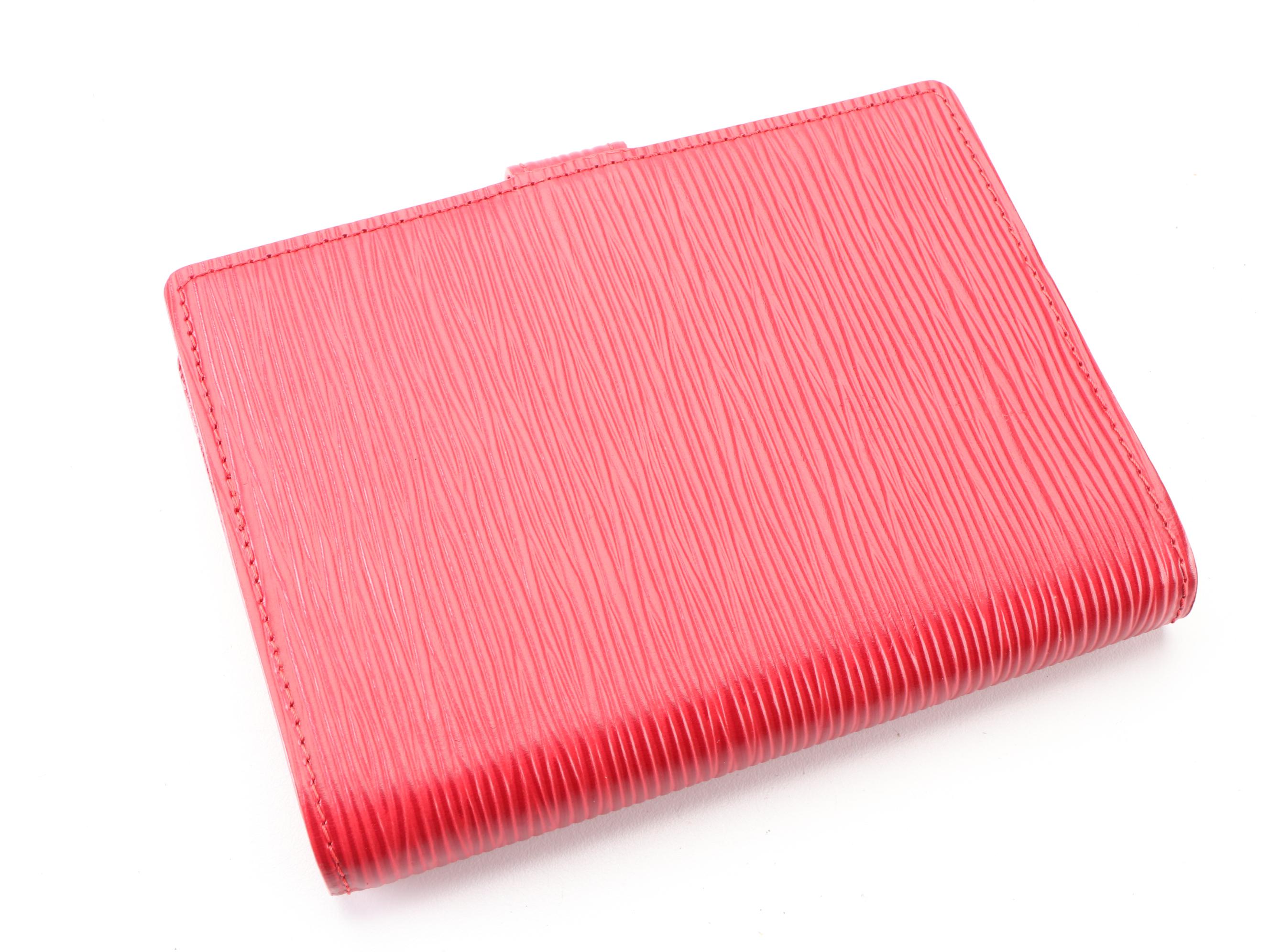 Louis Vuitton 6-Ring Agenda Planner Cover in Red Epi Leather