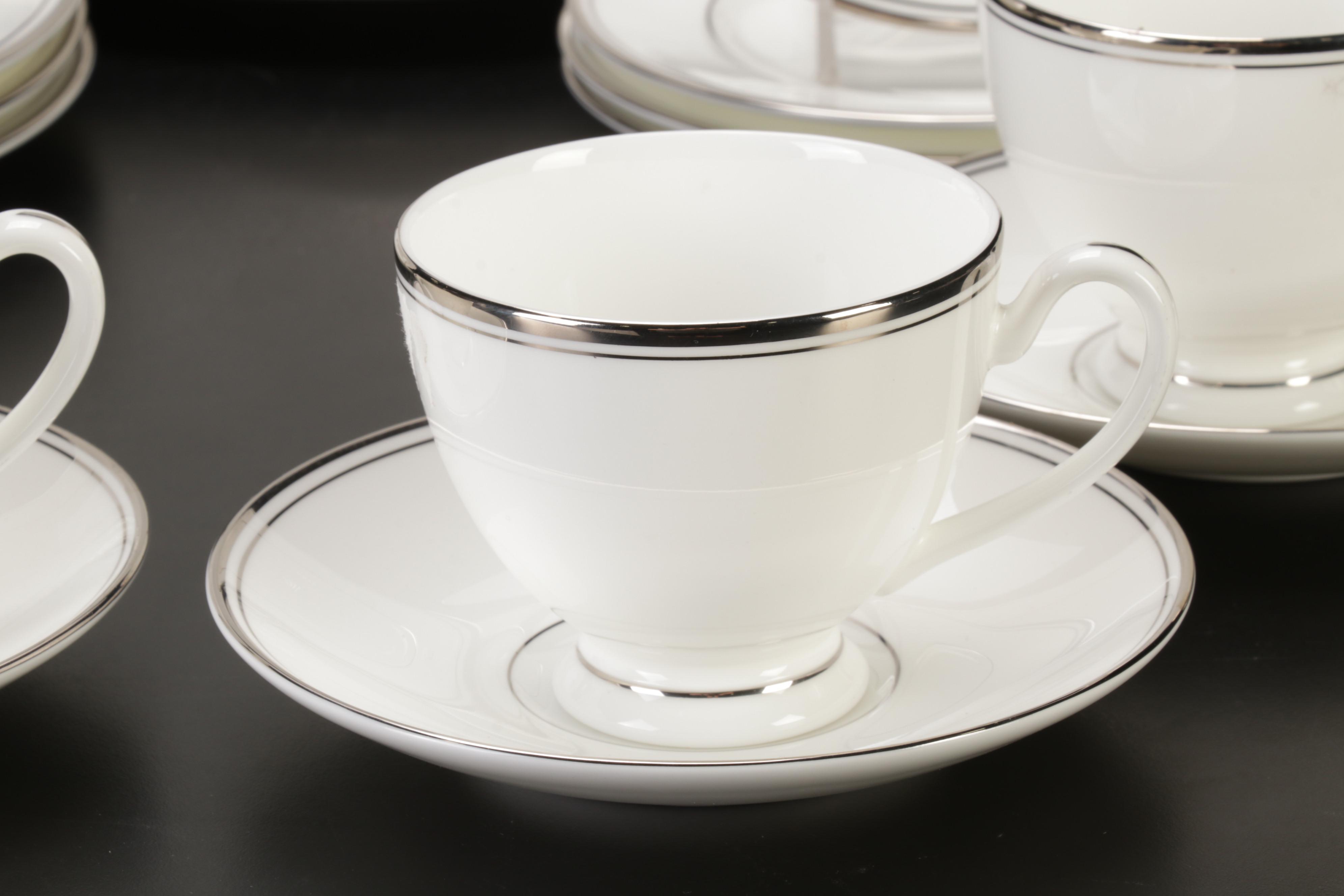 Waterford "Kilbarry Platinum" Fine China Dinnerware, 21st Century