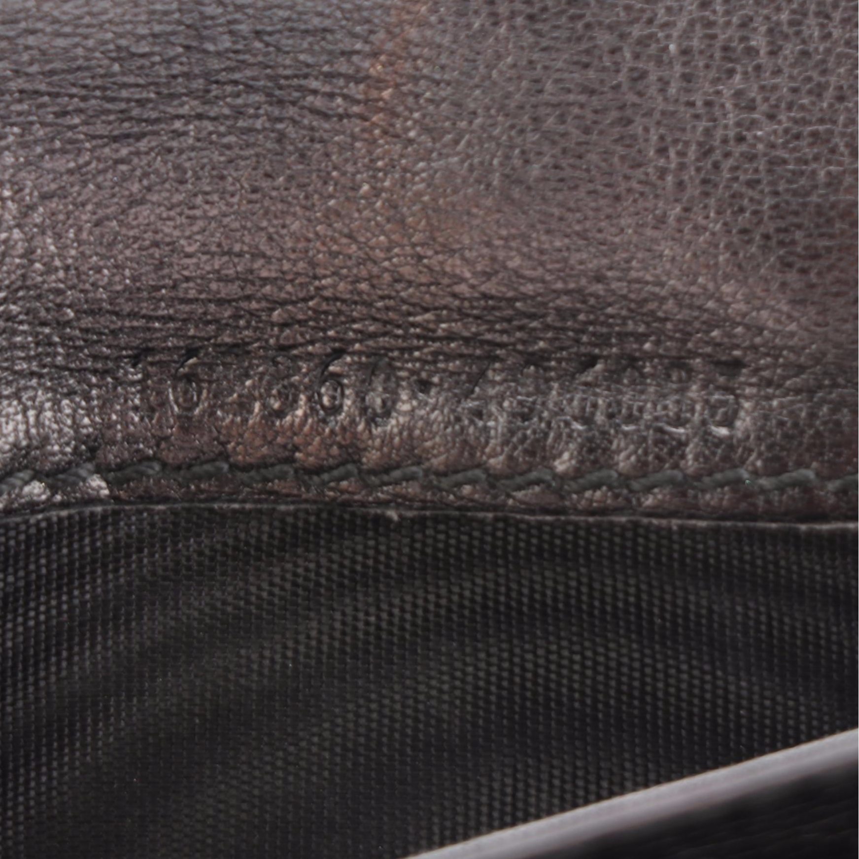 Gucci Interlocking GG Continental Wallet in Black Leather