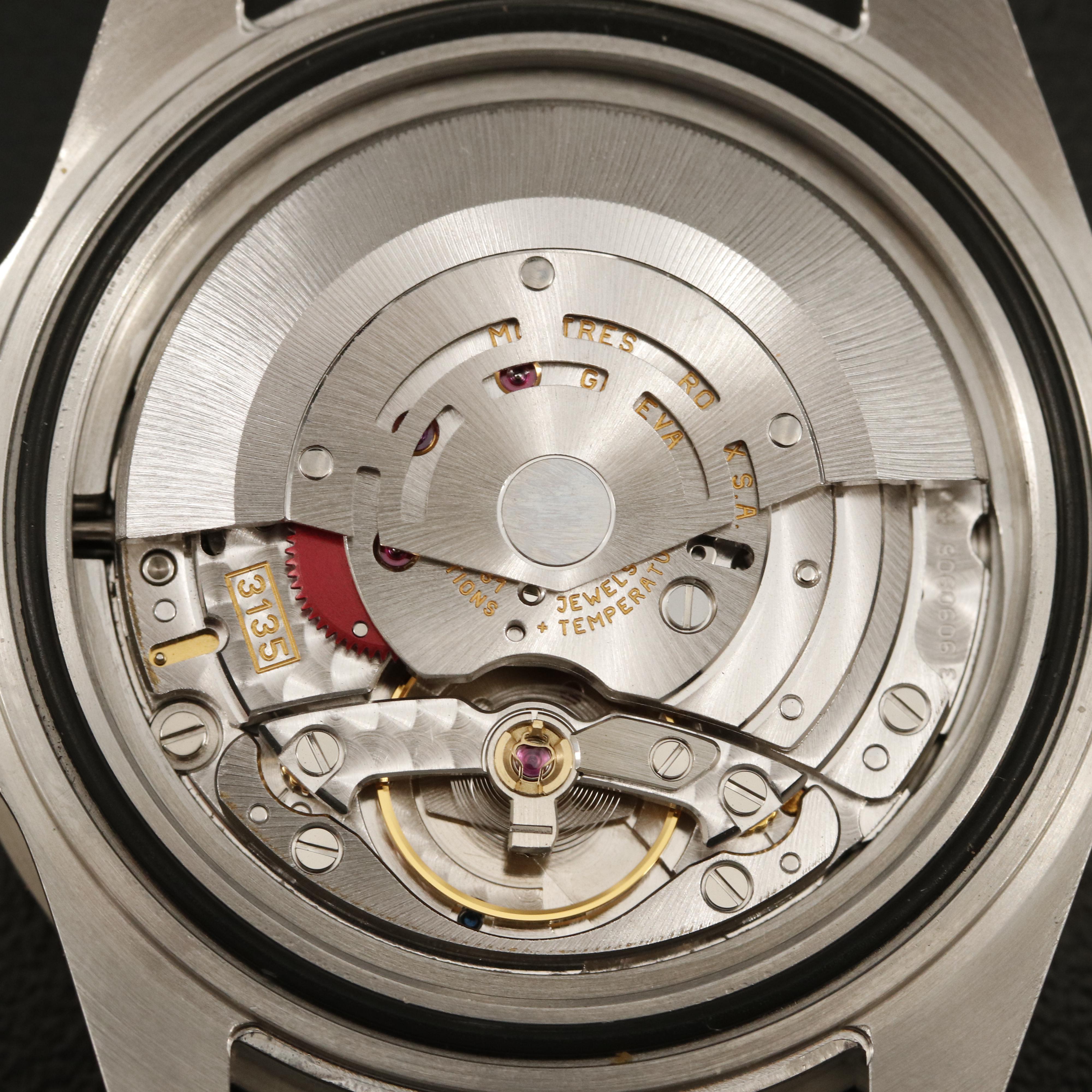 2001 Rolex Submariner Date Watch