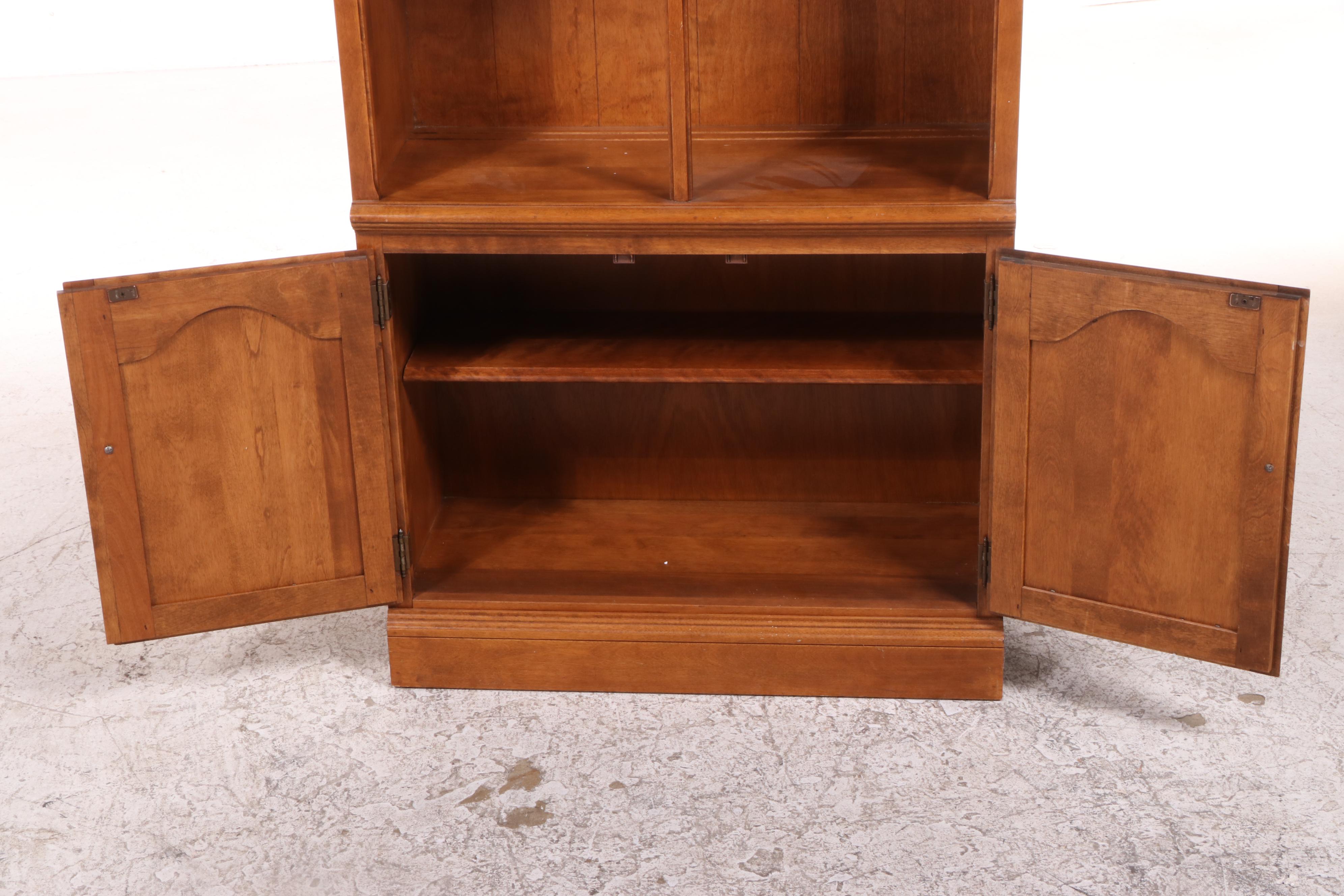 Ethan Allen Colonial Style Maple Bookcase, Late 20th Century