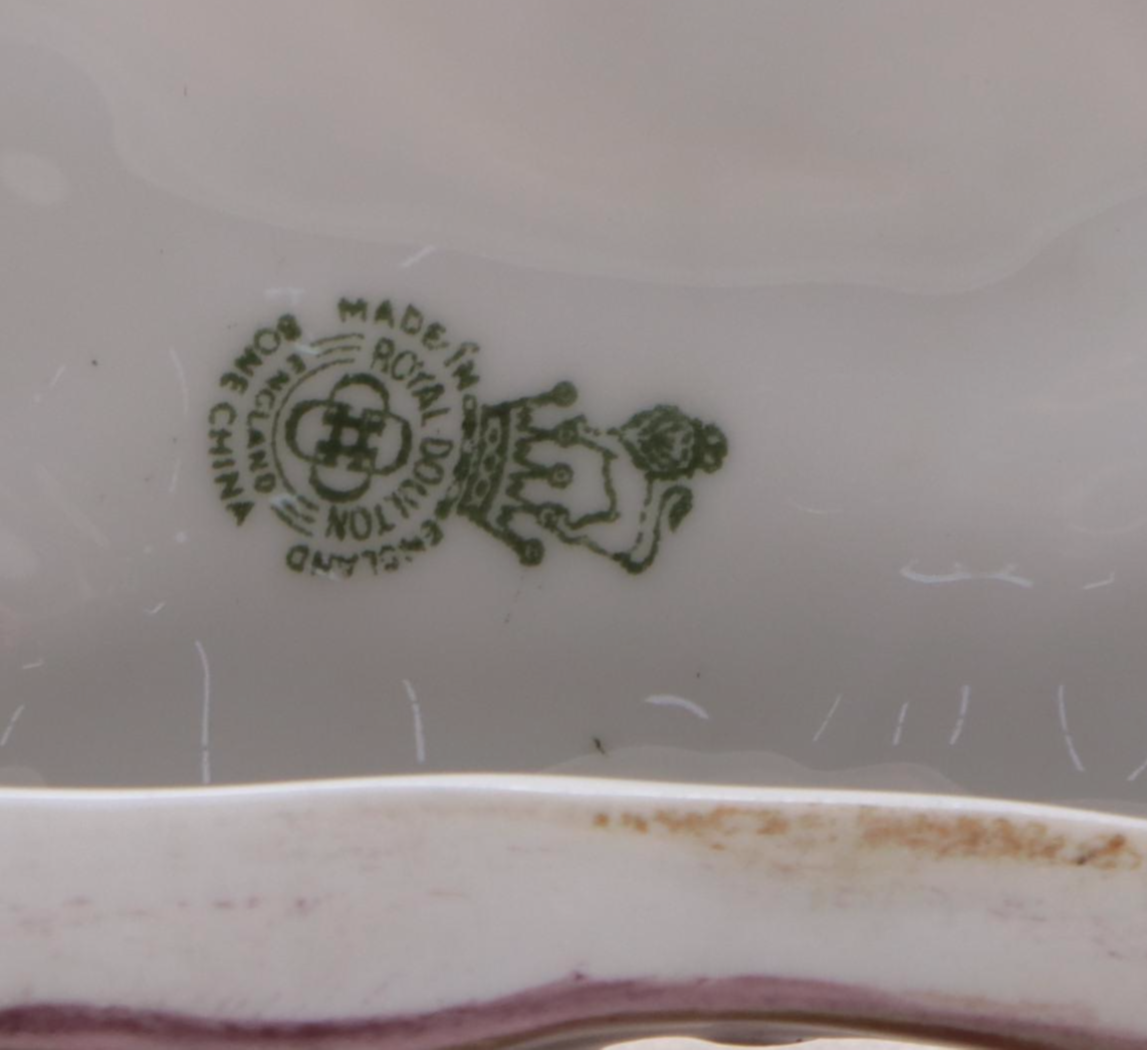 Royal Doulton Bone China Pointer Figurine Designed by Peggy Davies