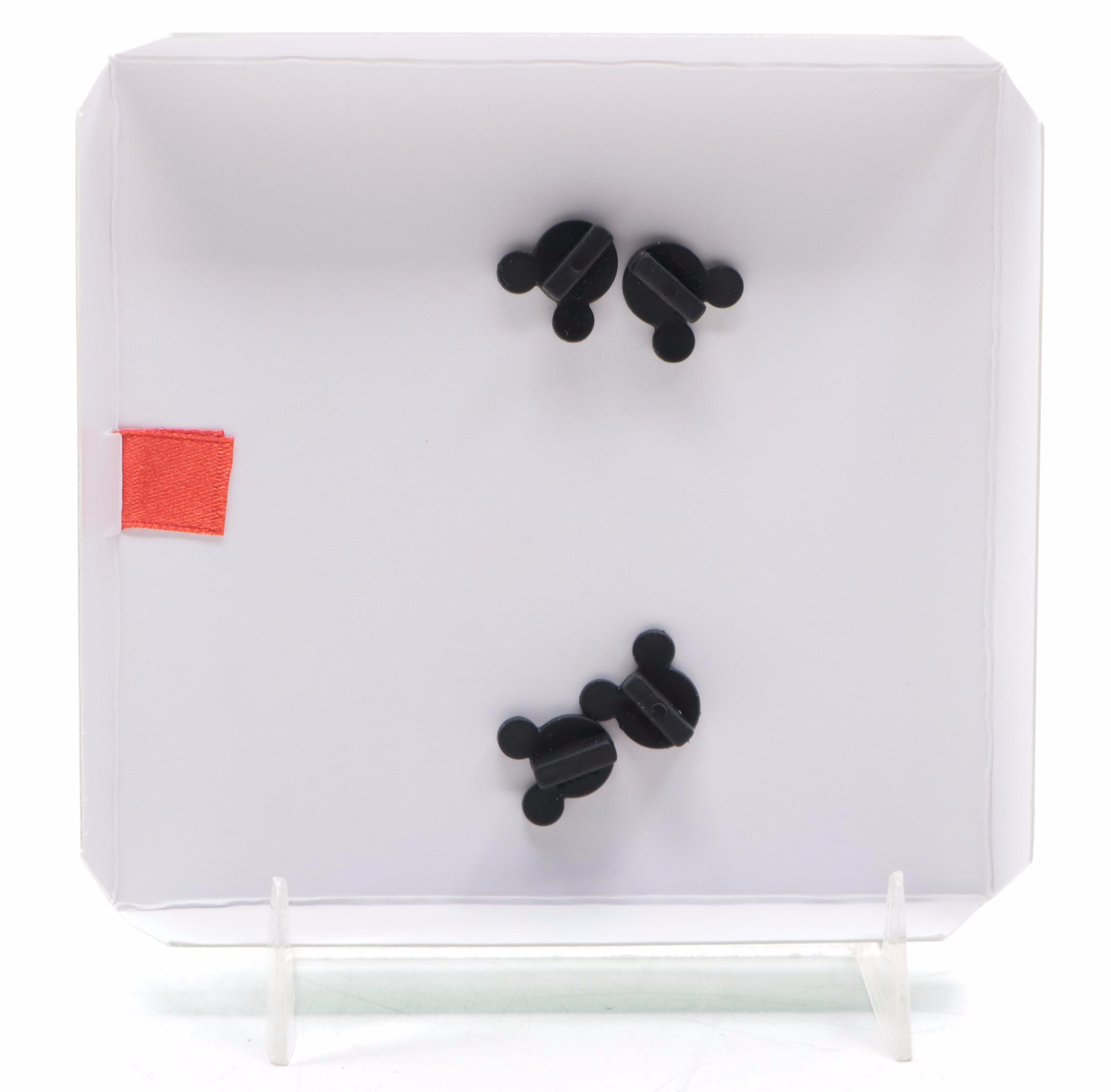 Disney Limited Edition "Minnie Mouse: The Main Attraction" Visa Rewards Pin