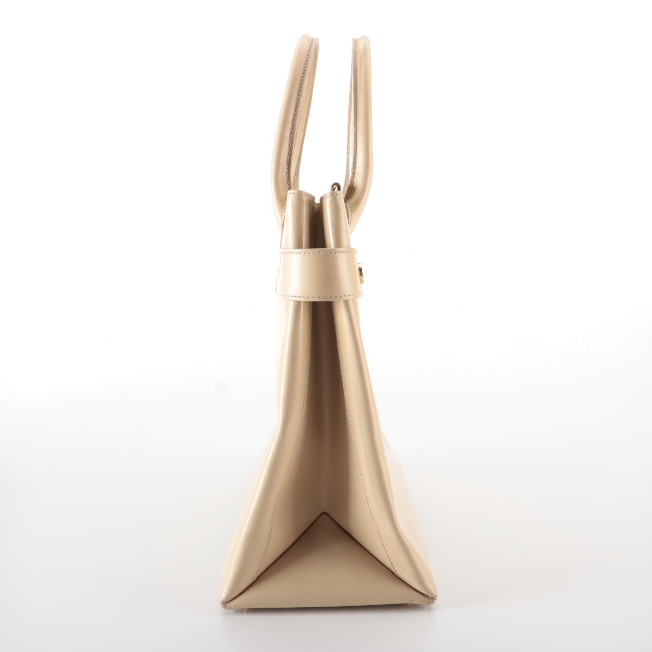 Gucci Tote Bag in Beige Mastercalf Leather