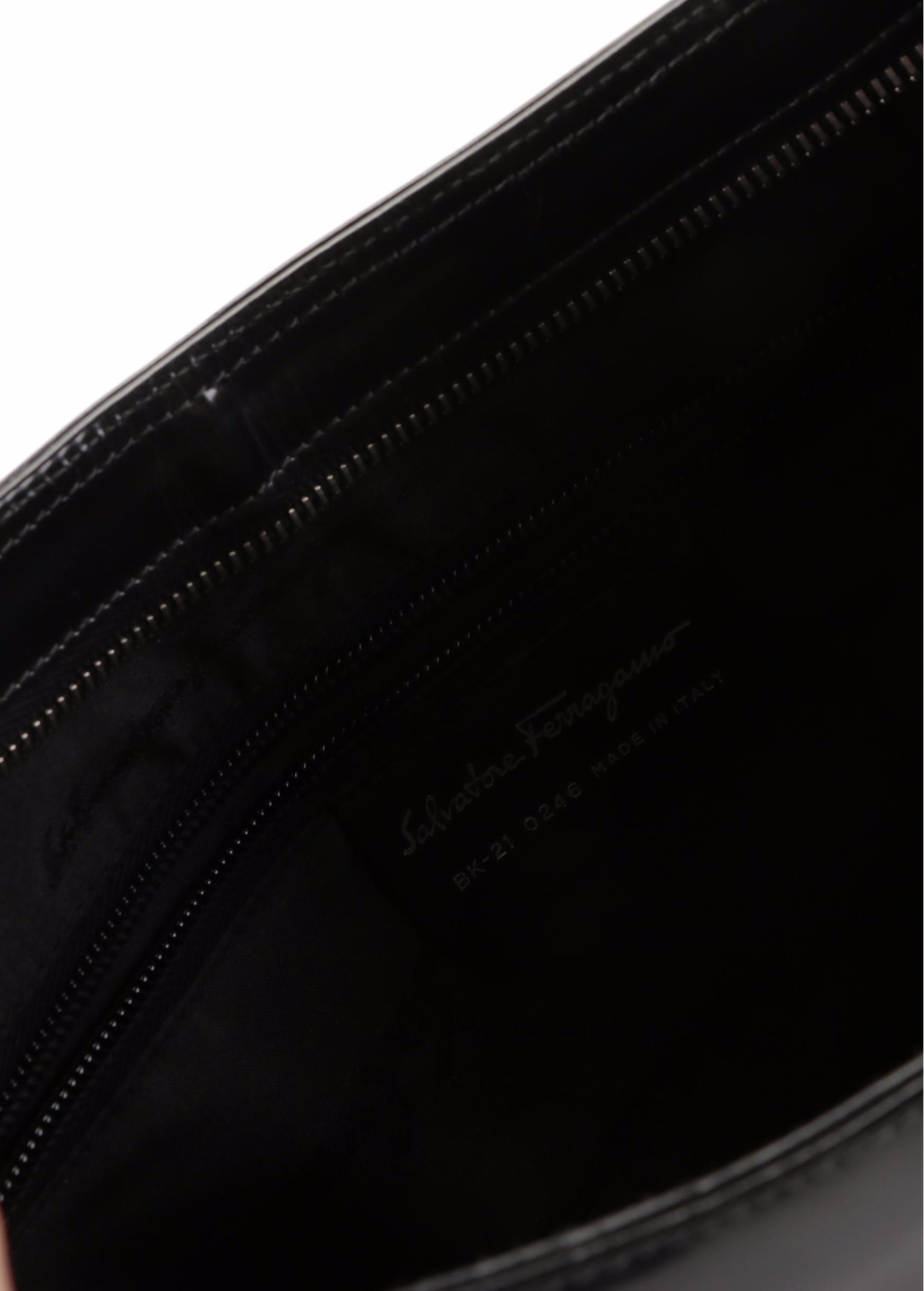 Salvatore Ferragamo Shoulder Bag in Black Glazed Leather