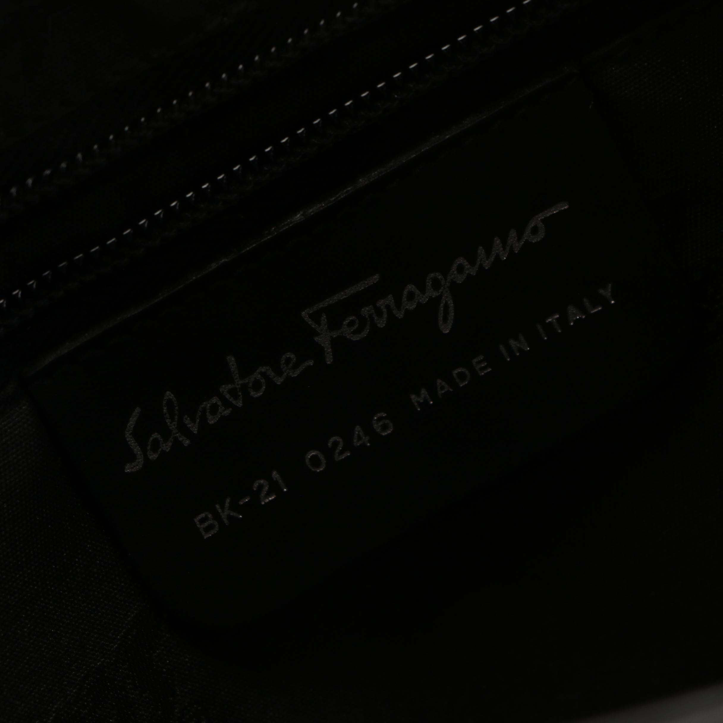 Salvatore Ferragamo Shoulder Bag in Black Glazed Leather