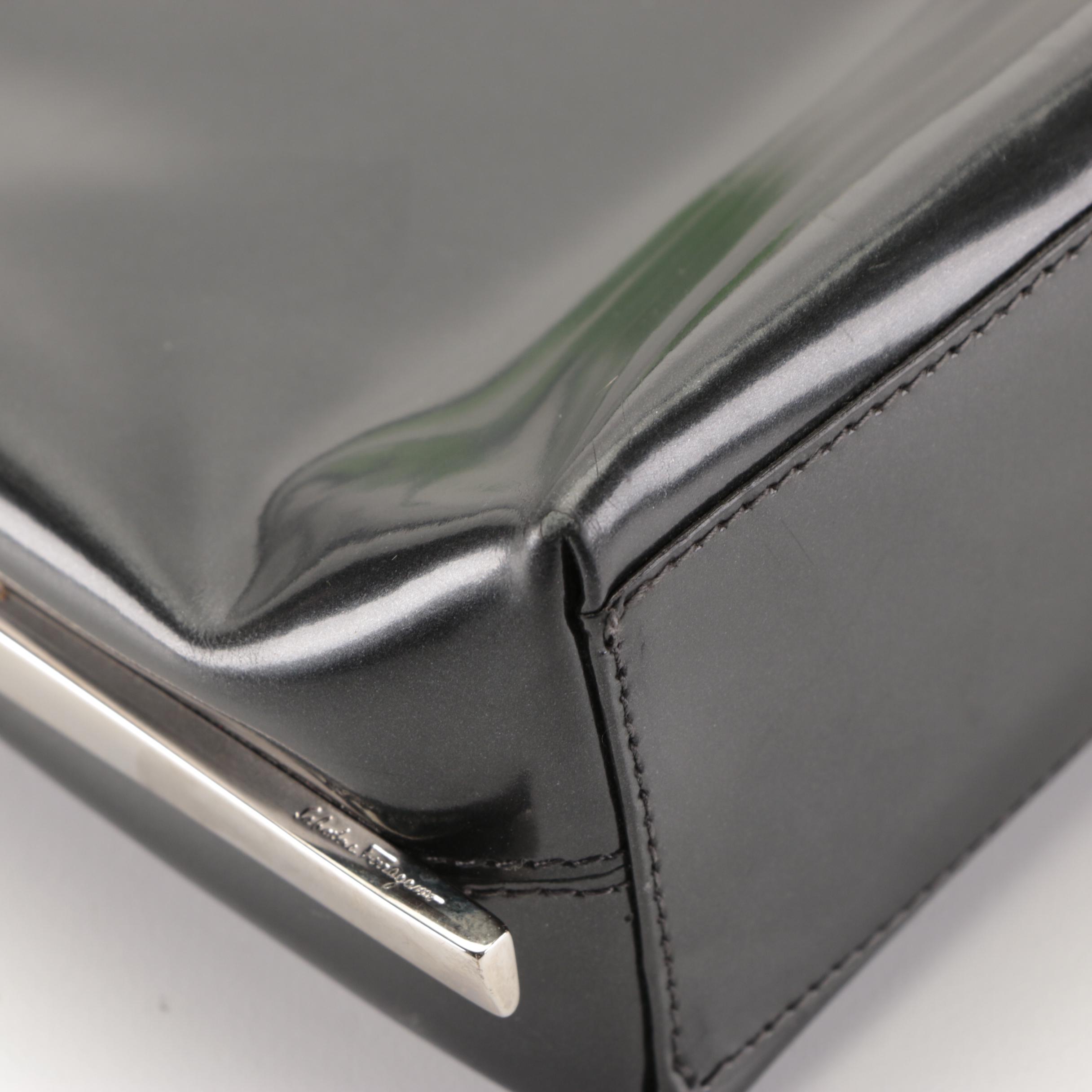 Salvatore Ferragamo Shoulder Bag in Black Glazed Leather