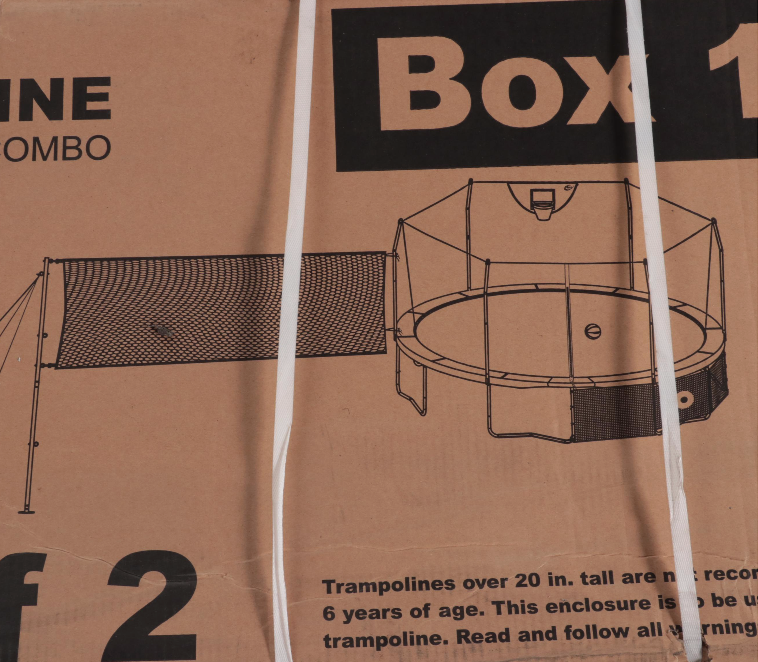 Skywalker 16' Deluxe Round Sports Arena Trampoline with Enclosure