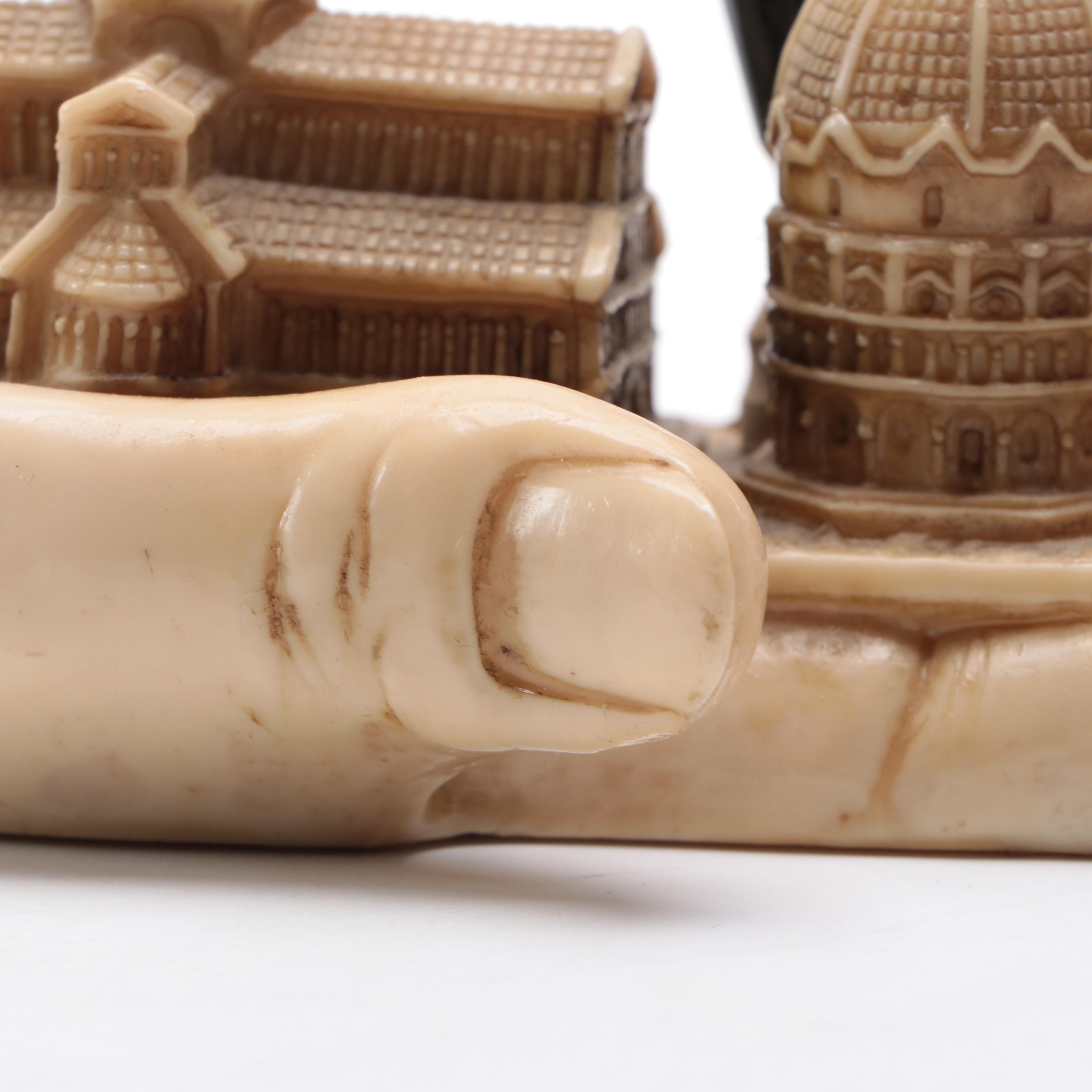 Souvenir of Pisa Resin Pen Holder, Mid-20th Century