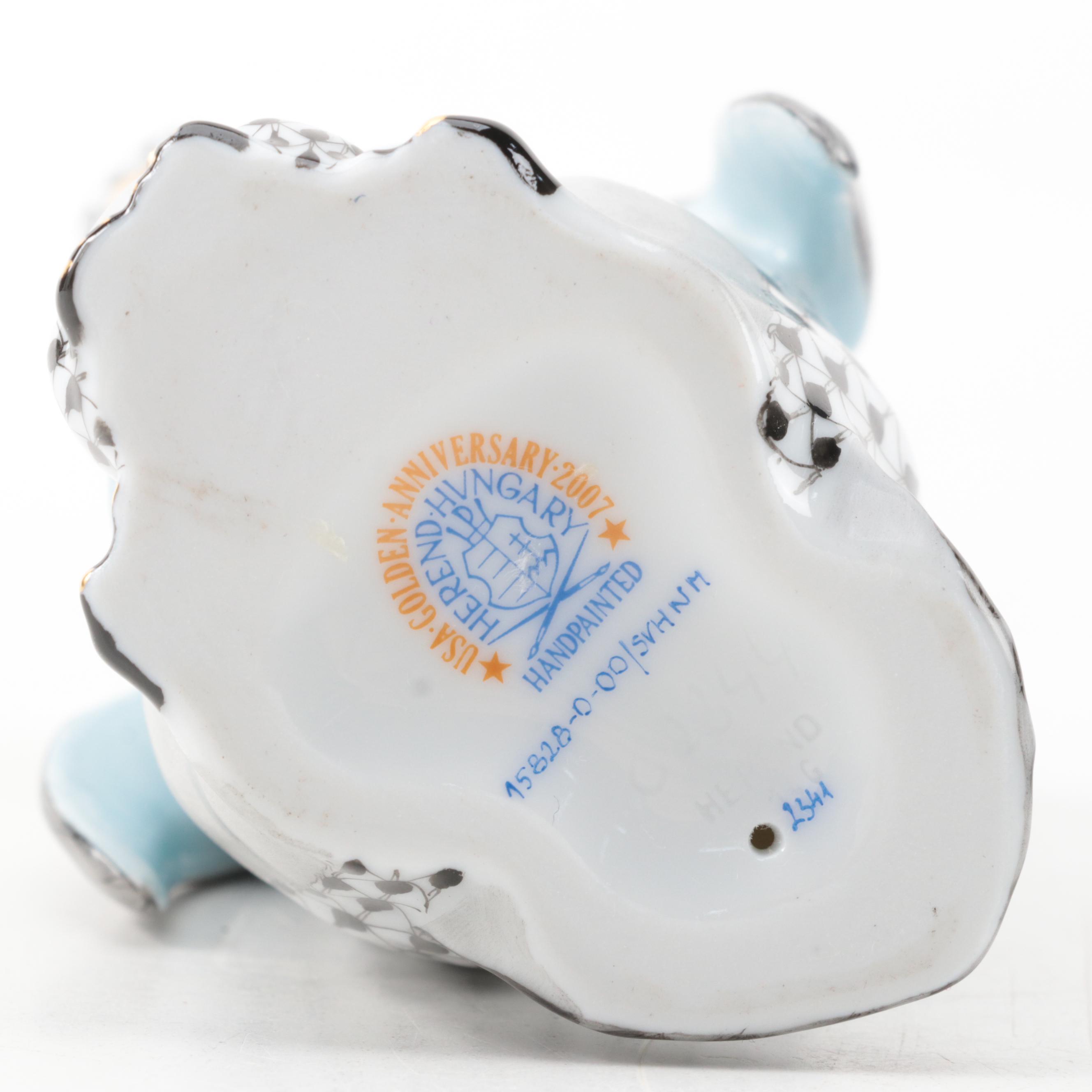 Herend Anniversary Edition Black Fishnet "Penguin with Baby" Figurine, 2007