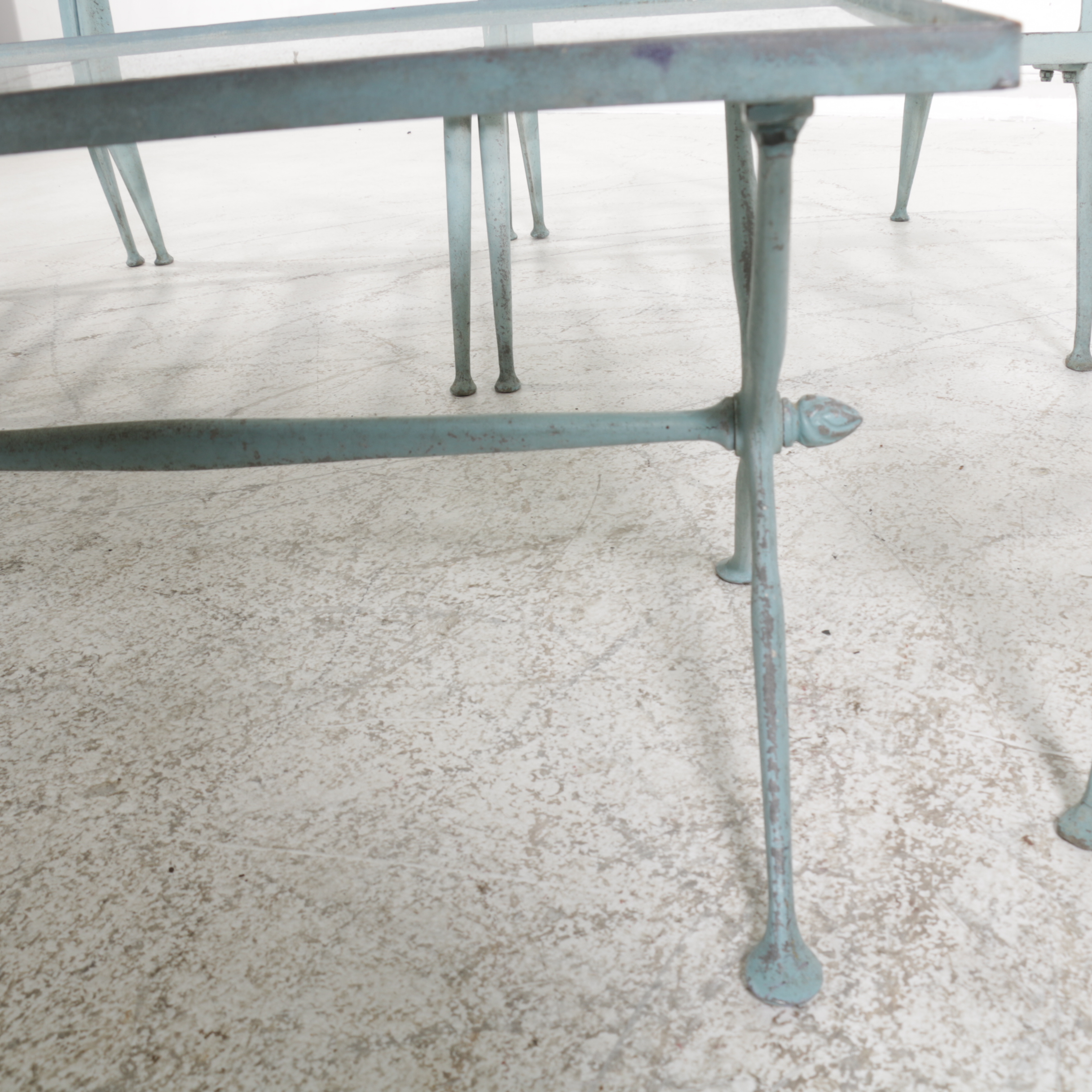 Knoll Style Metal Patio Furniture with Hand Painted Glass Tabletop