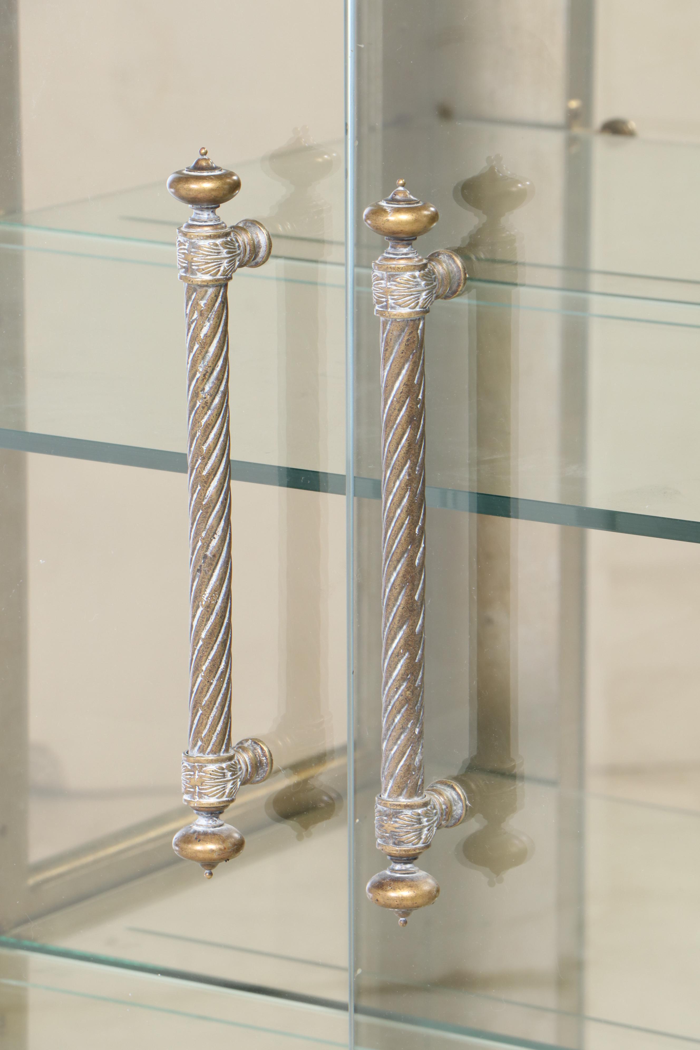 Henredon Arched Display Cabinet in Silver Finish