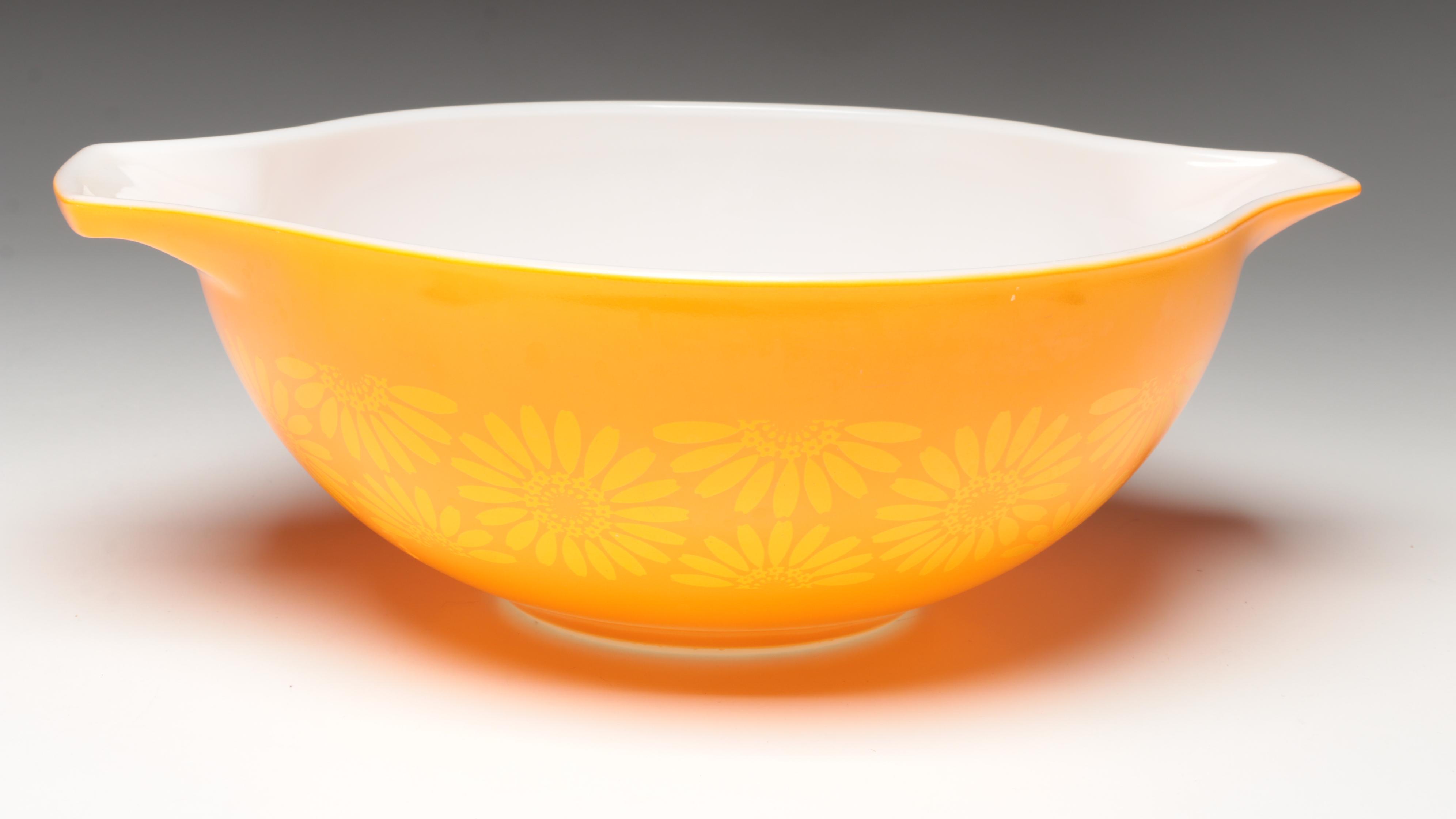 Pyrex "Daisy" Mixing Bowl with "Gooseberry" and More Baking Dishes
