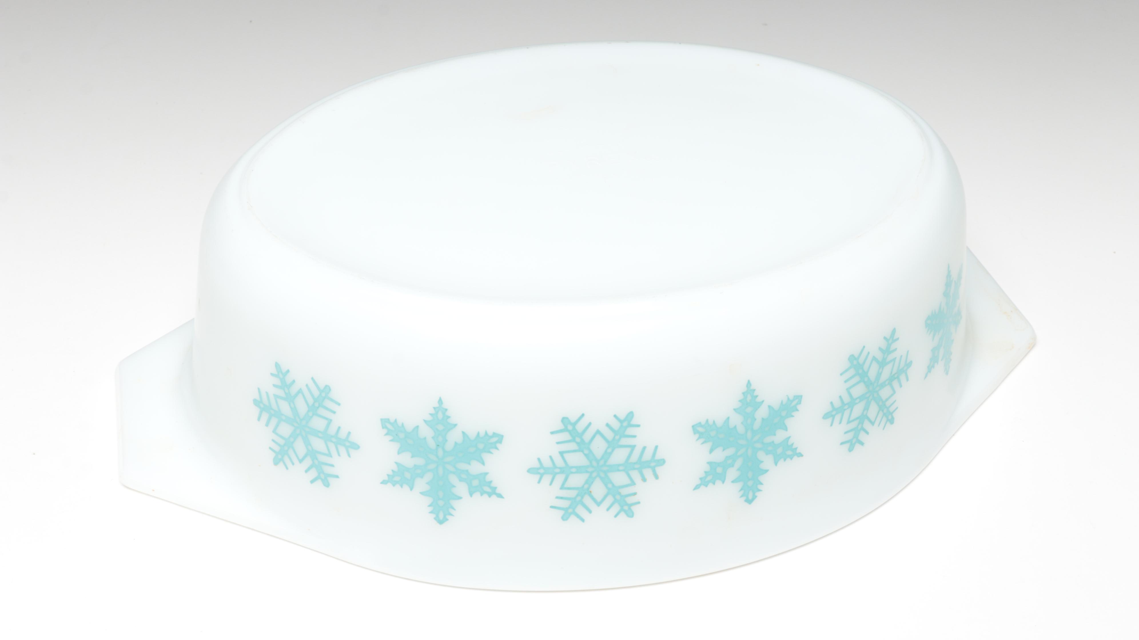 Pyrex "Daisy" Mixing Bowl with "Gooseberry" and More Baking Dishes