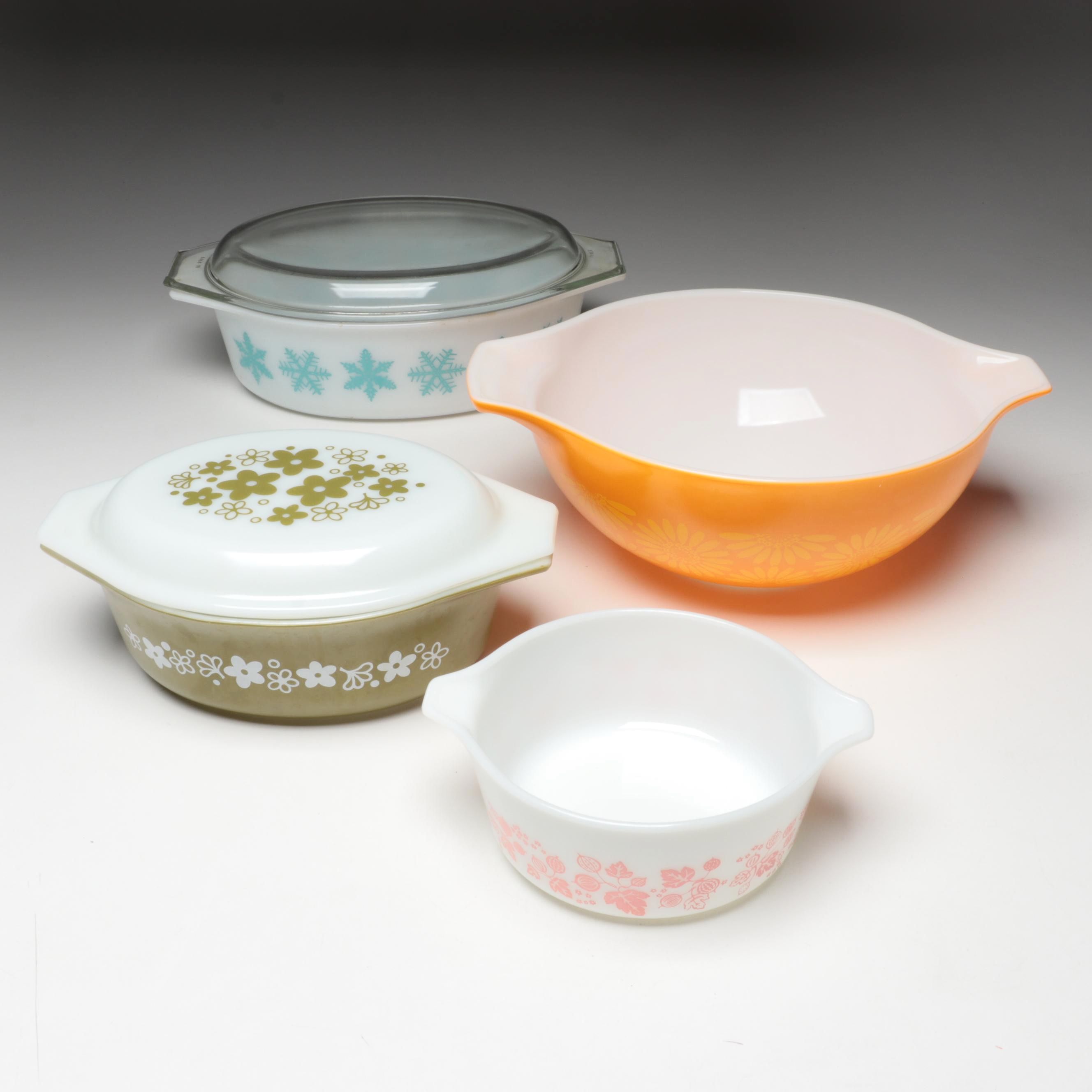 Pyrex "Daisy" Mixing Bowl with "Gooseberry" and More Baking Dishes