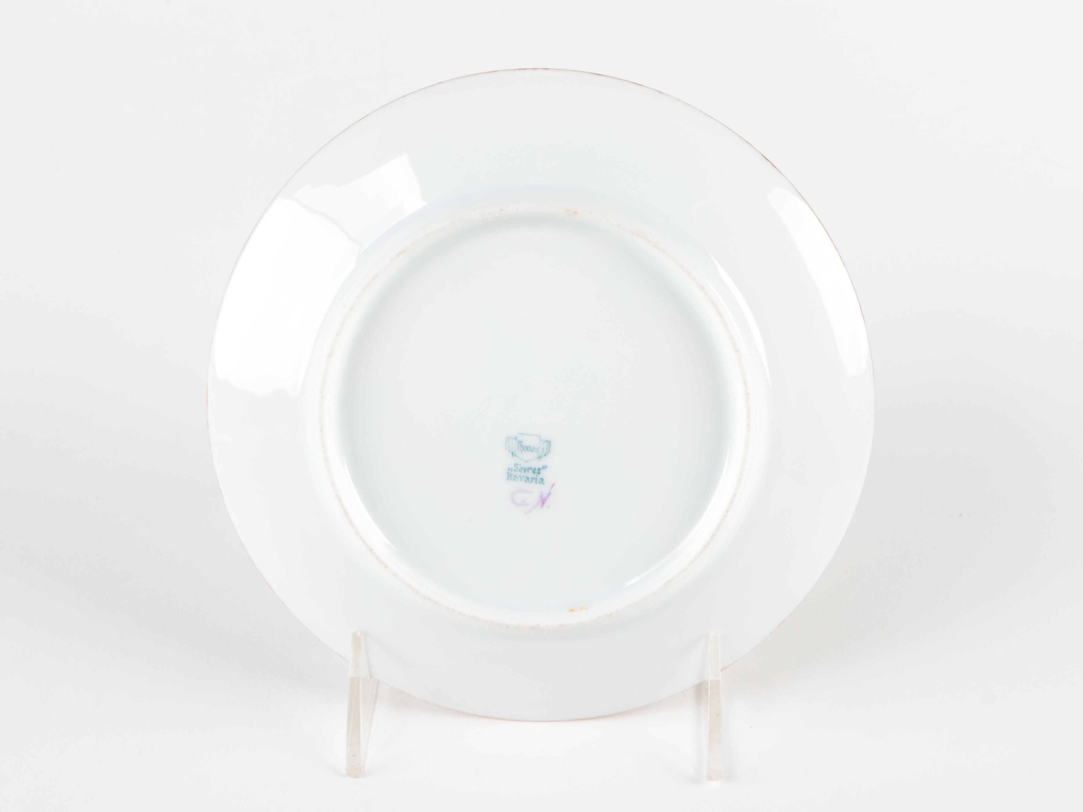 Hobbiest Hand-Painted Floral Motif Porcelain Dinnerware, Early to Mid-20th C.