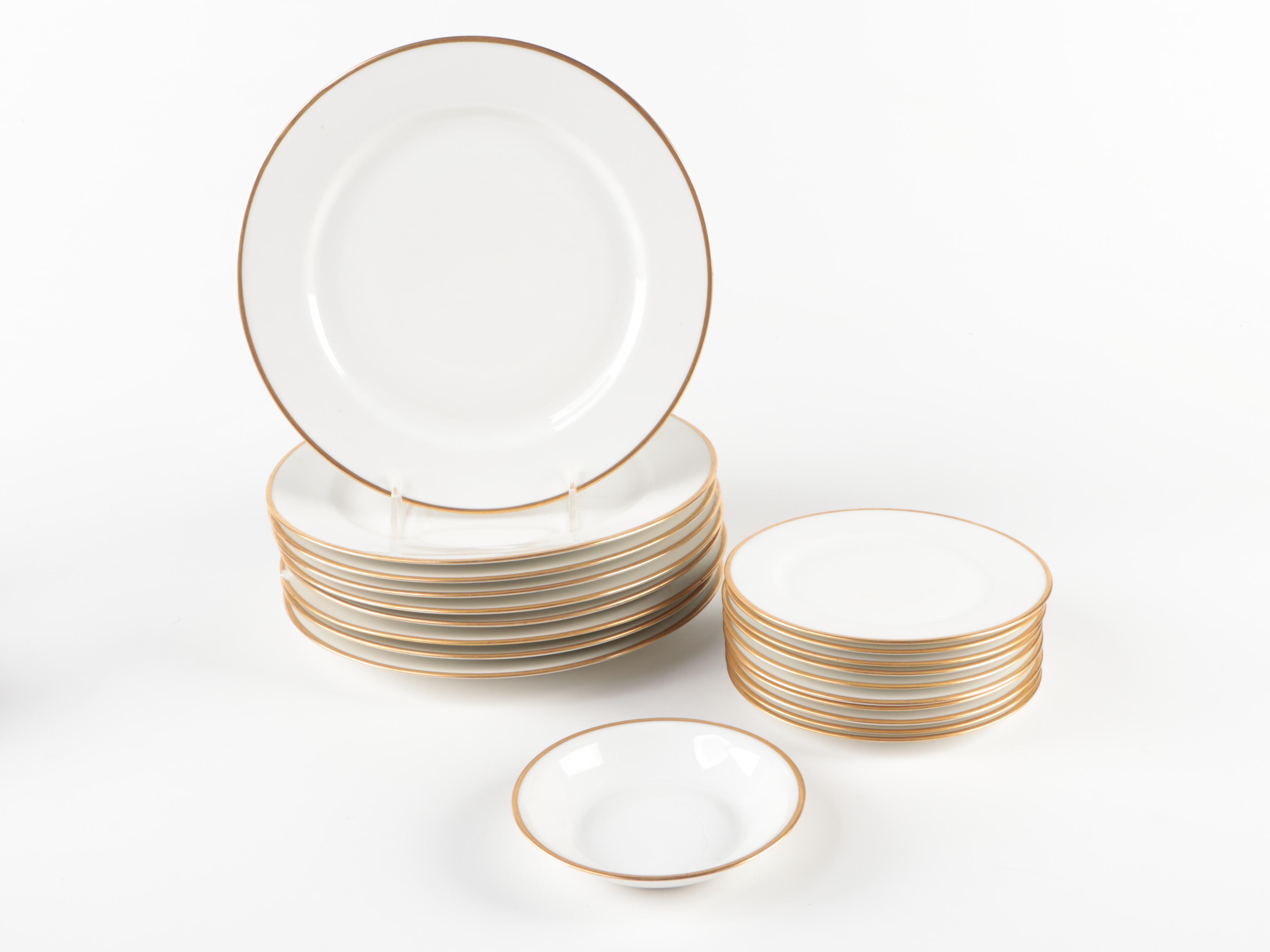 Théodore Haviland Gilt Rim Porcelain Dinnerware, Early to Mid-20th Century