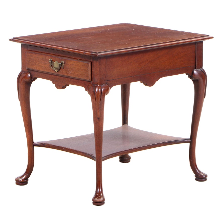 Hickory Chair Company Queen Anne Style Mahogany End Table, Mid-20th Century