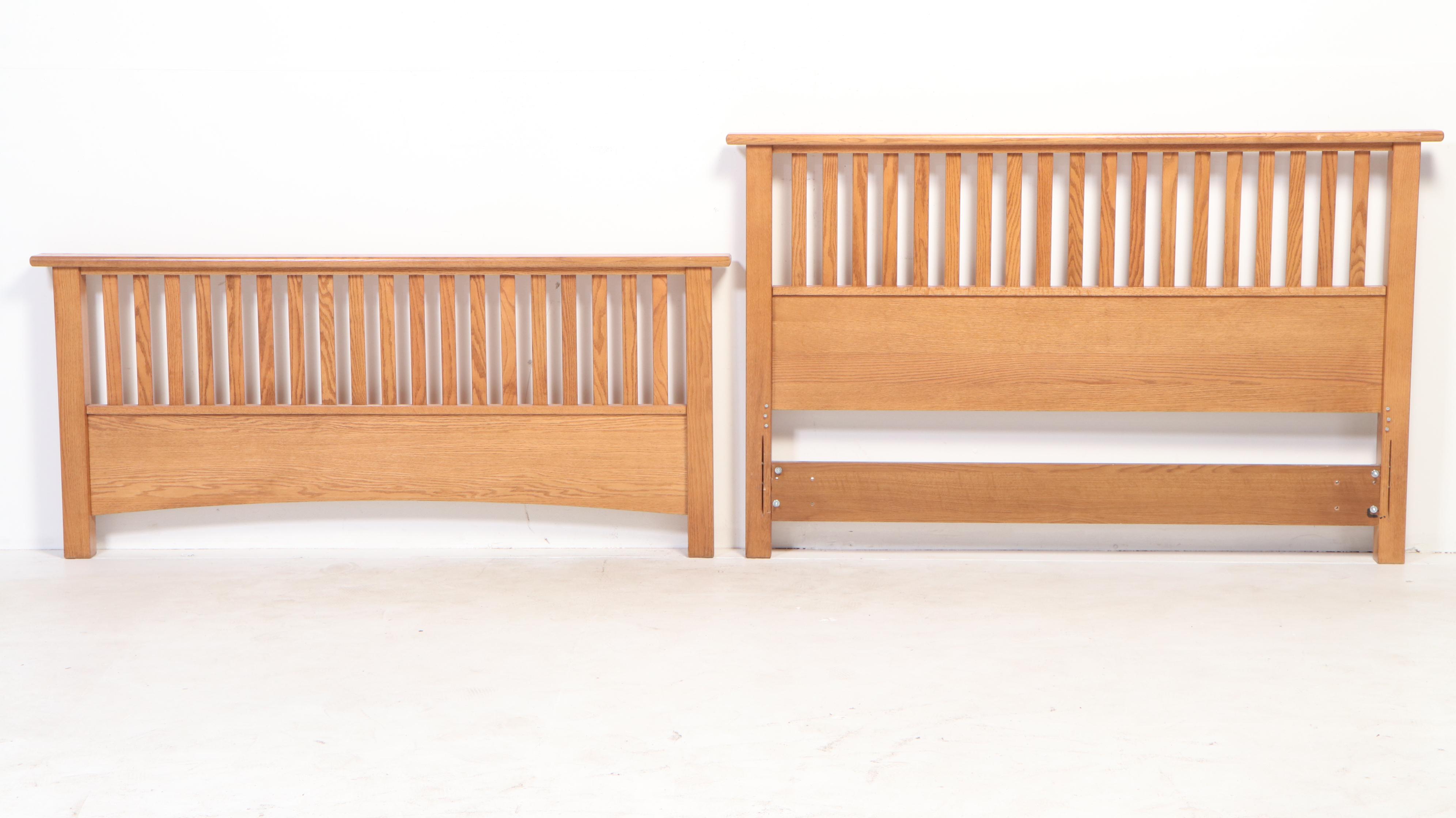 Palliser Furniture Arts and Crafts Style Oak Queen Bed with Nightstand