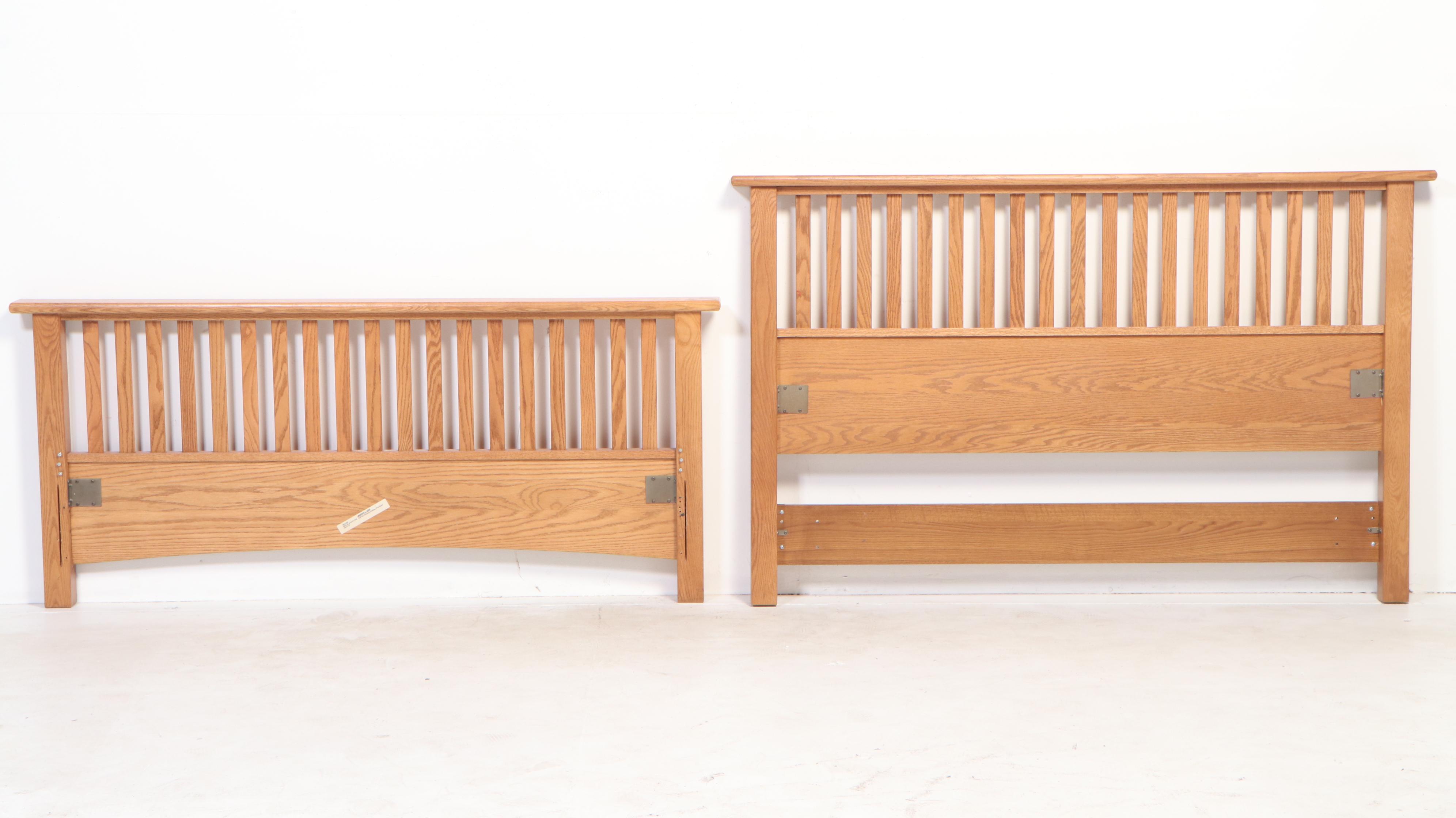 Palliser Furniture Arts and Crafts Style Oak Queen Bed with Nightstand