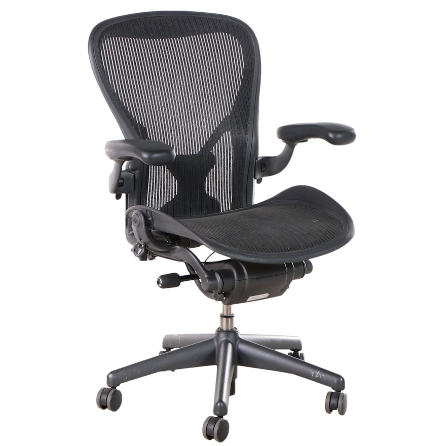 Herman Miller "Aeron" Posturefit Adjustable Office Chair Size D - XL