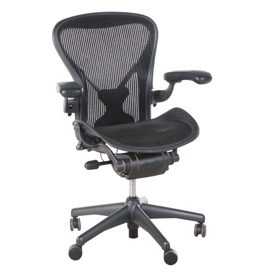 Herman Miller "Aeron" Posturefit Adjustable Office Chair Size B