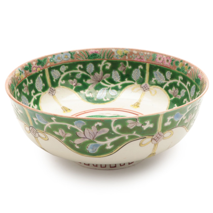 Chinese Porcelain Famille Verte Bowl