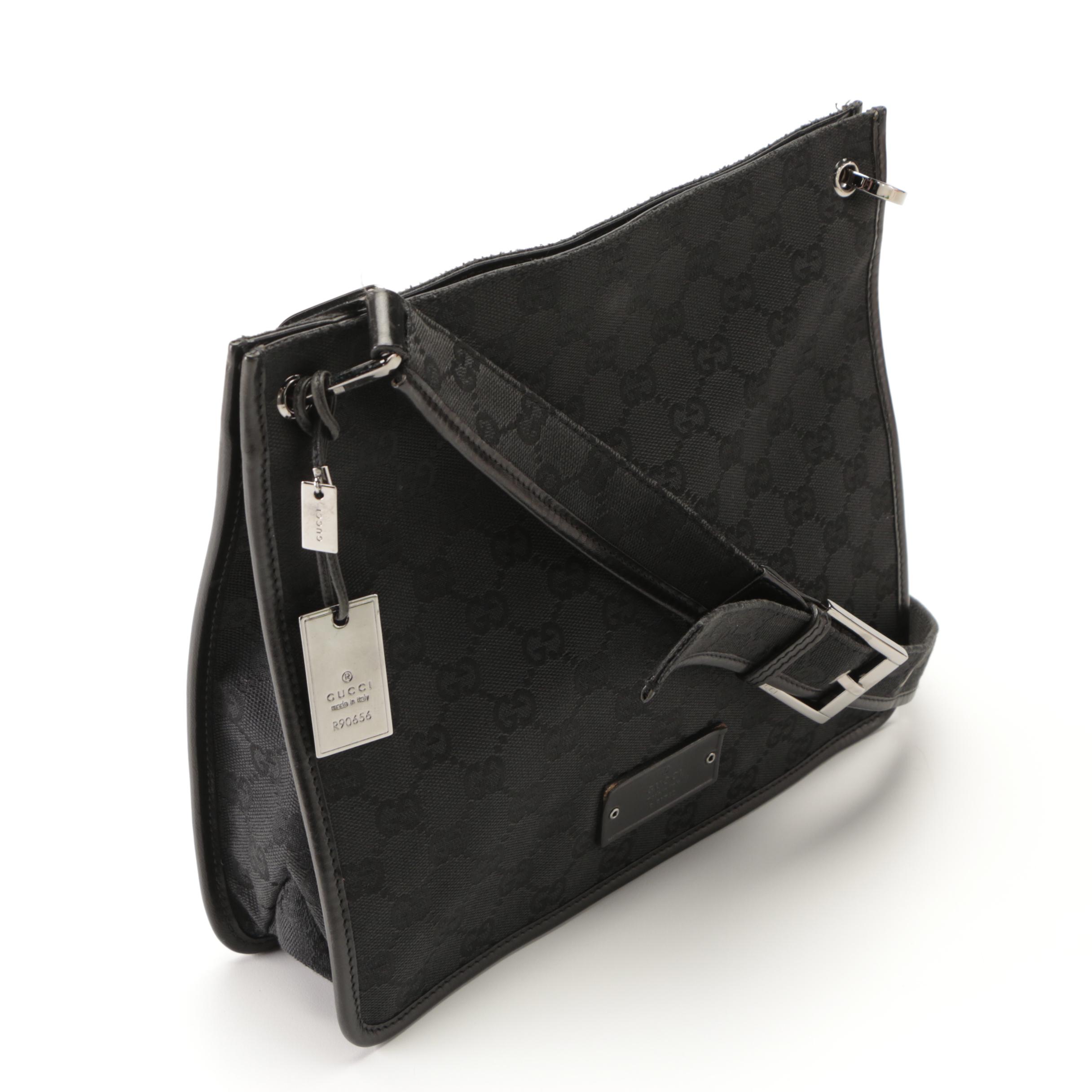 Gucci Flat Crossbody Bag in Black GG Canvas and Leather