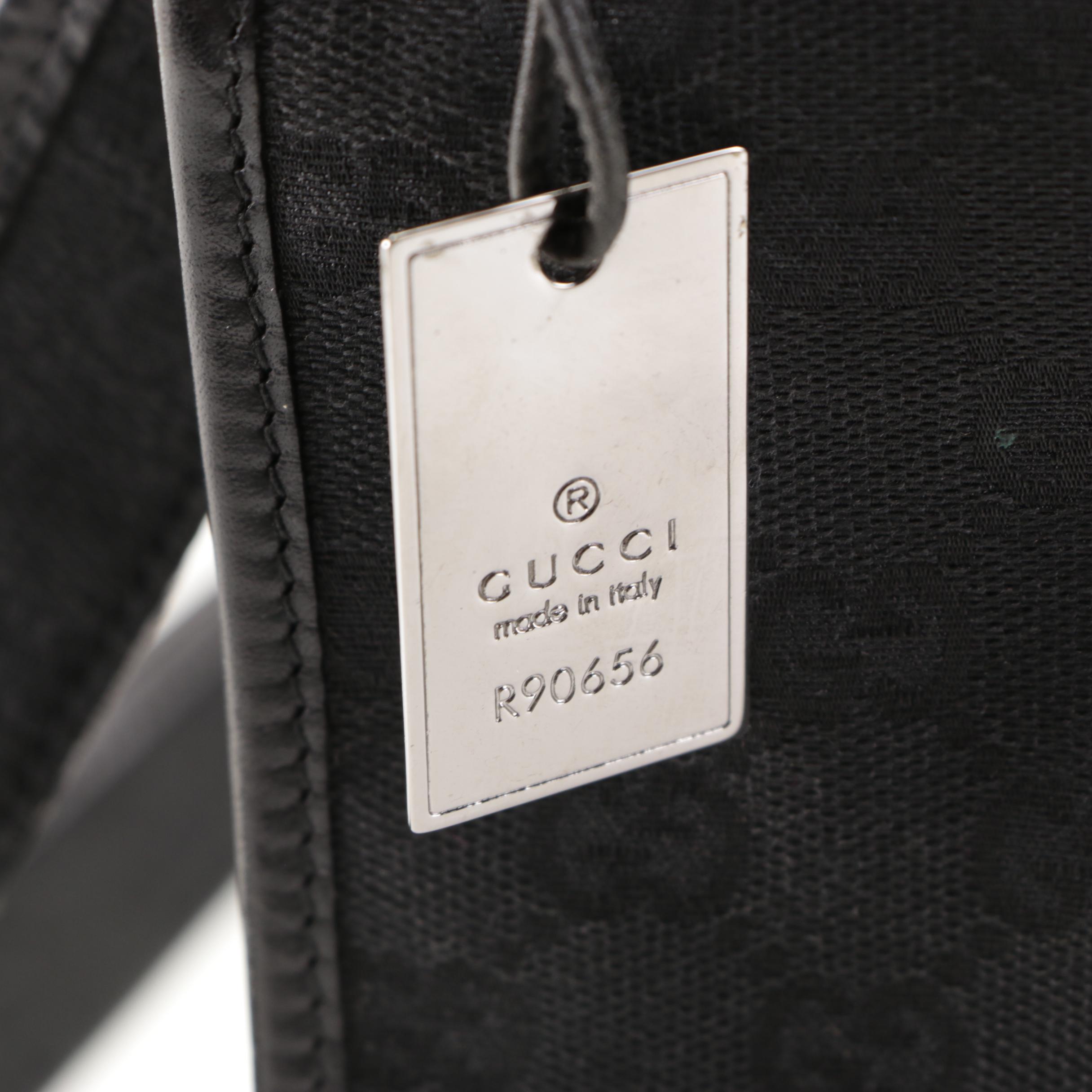 Gucci Flat Crossbody Bag in Black GG Canvas and Leather