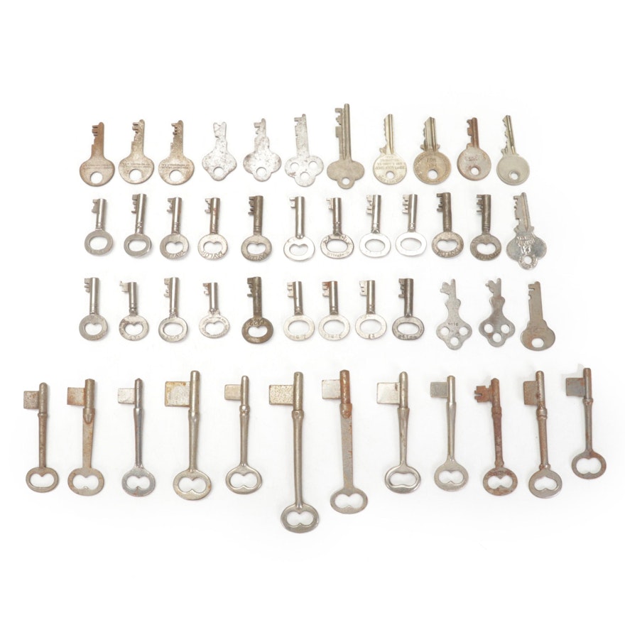 Metal Skeleton Keys with Other Keys