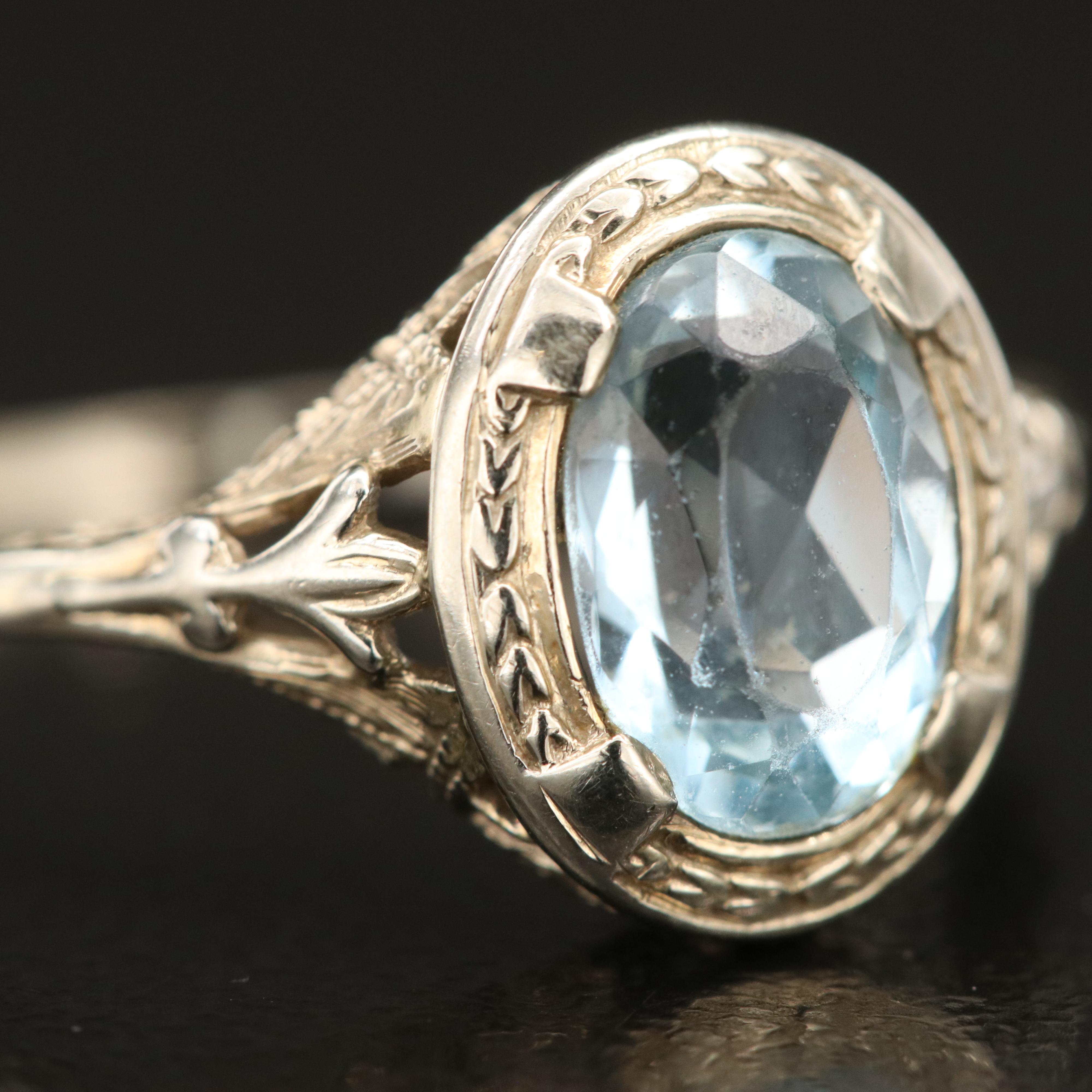 Vintage 14K Aquamarine Oval Ring