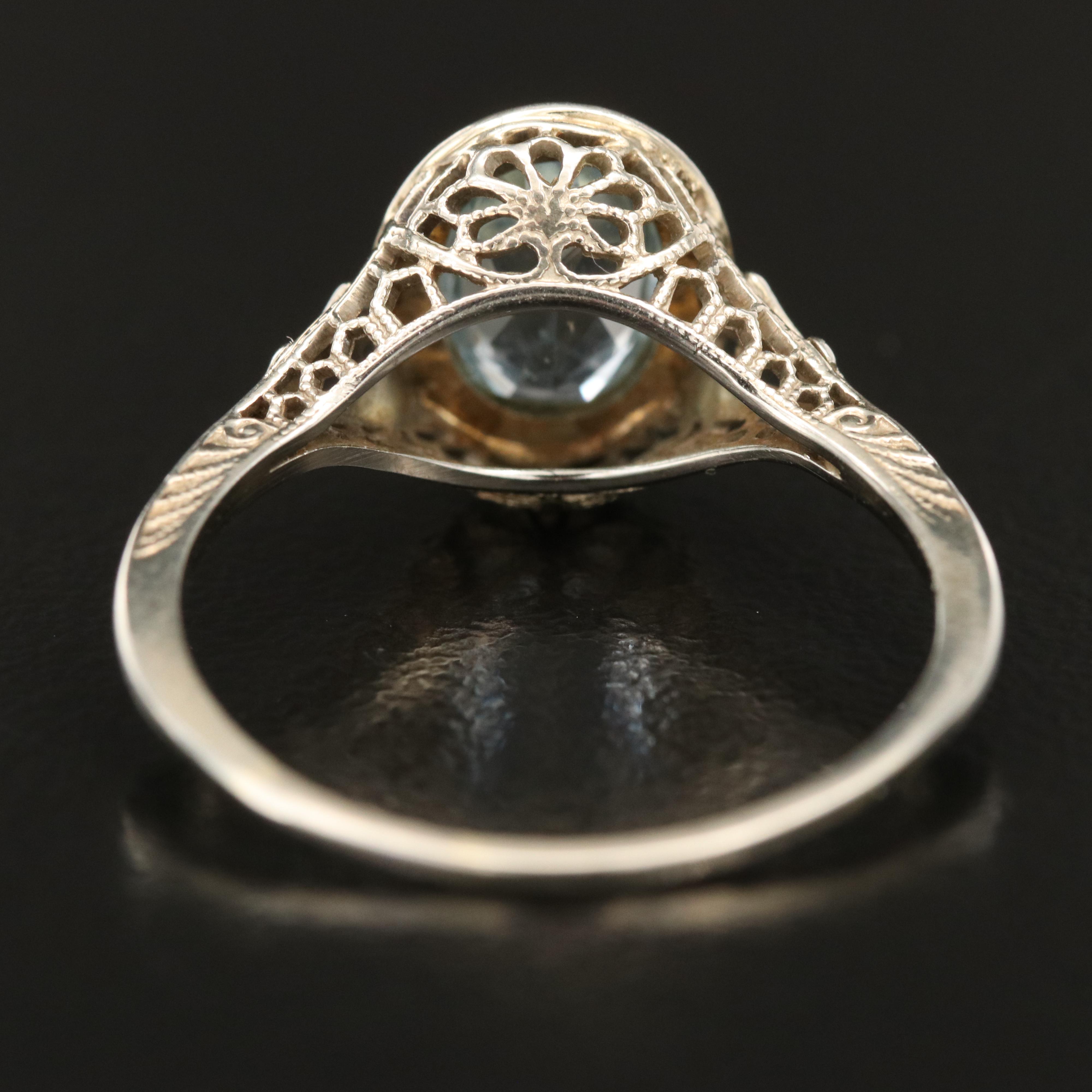 Vintage 14K Aquamarine Oval Ring