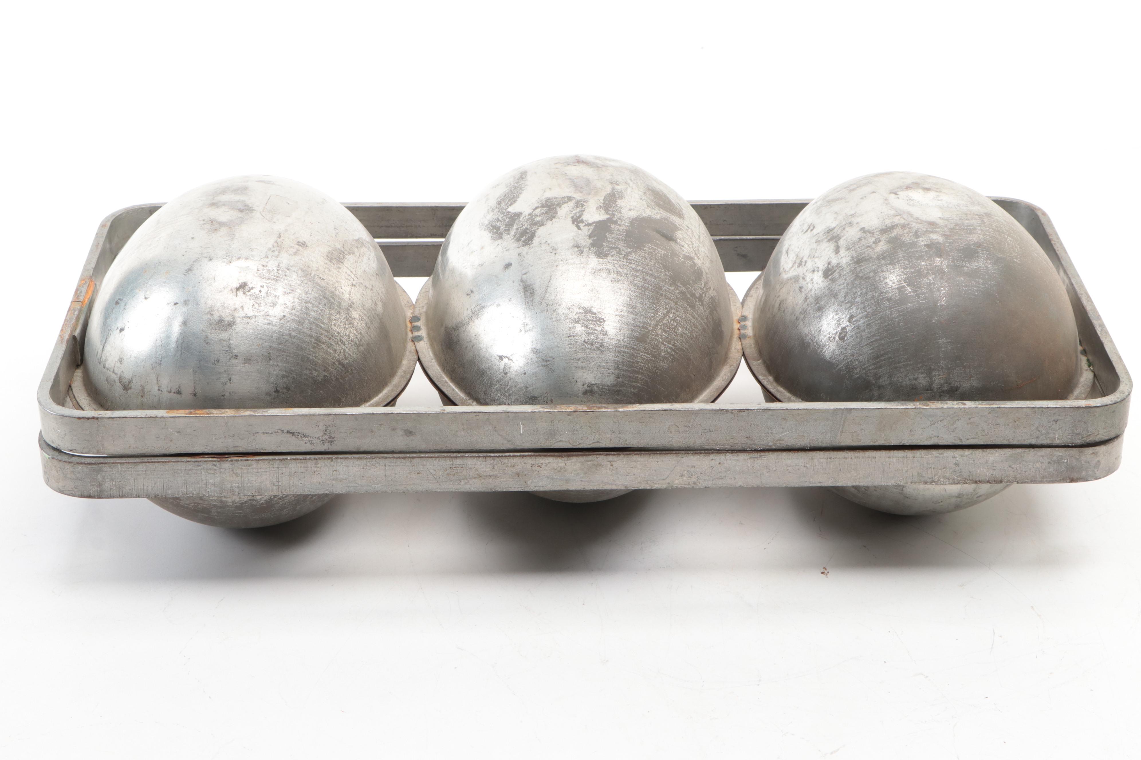 Eppelsheimer & Co. Metal Egg Chocolate Mold, Early to Mid 20th Century