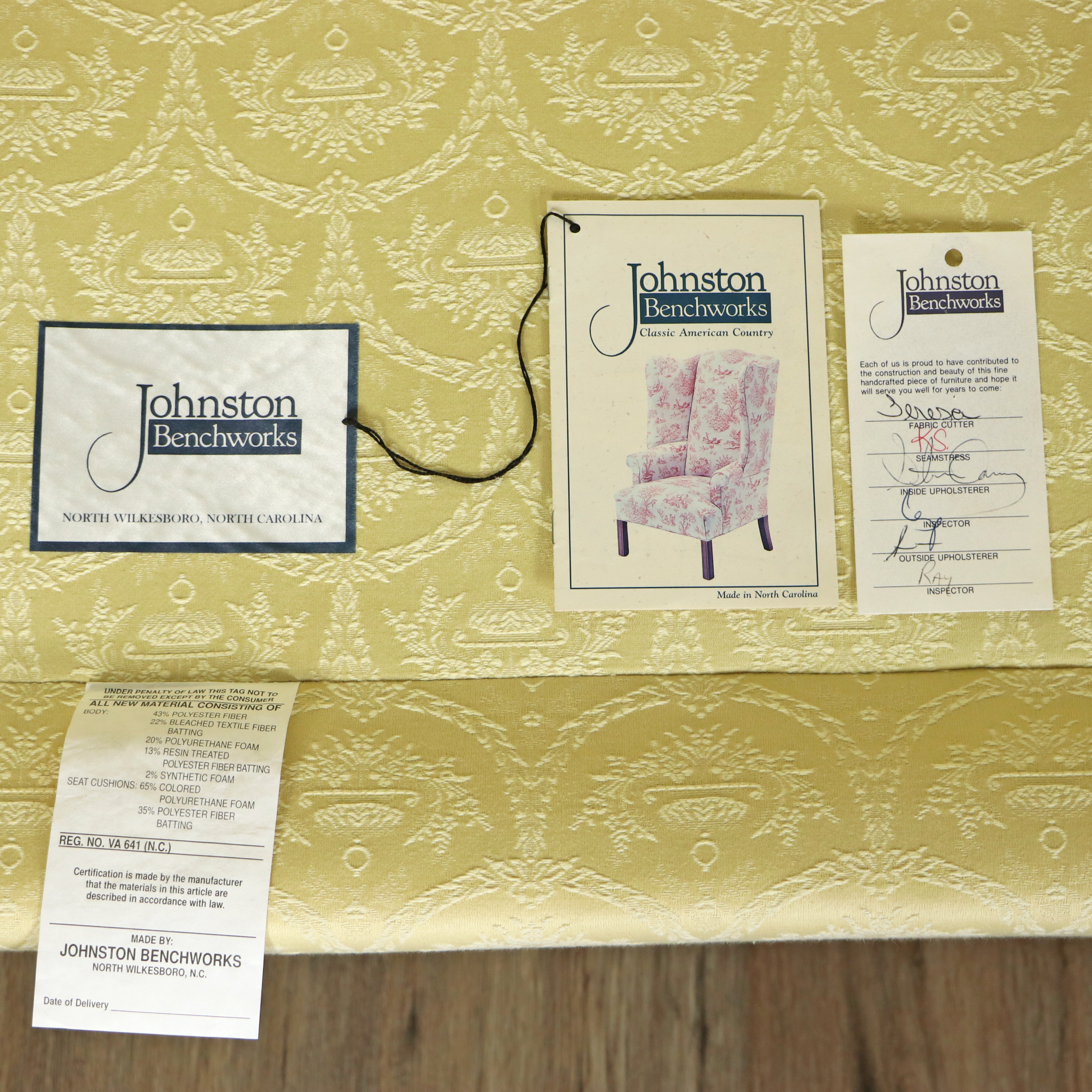 Johnston Benchworks Chippendale Style High-Back Settee, Late 20th Century