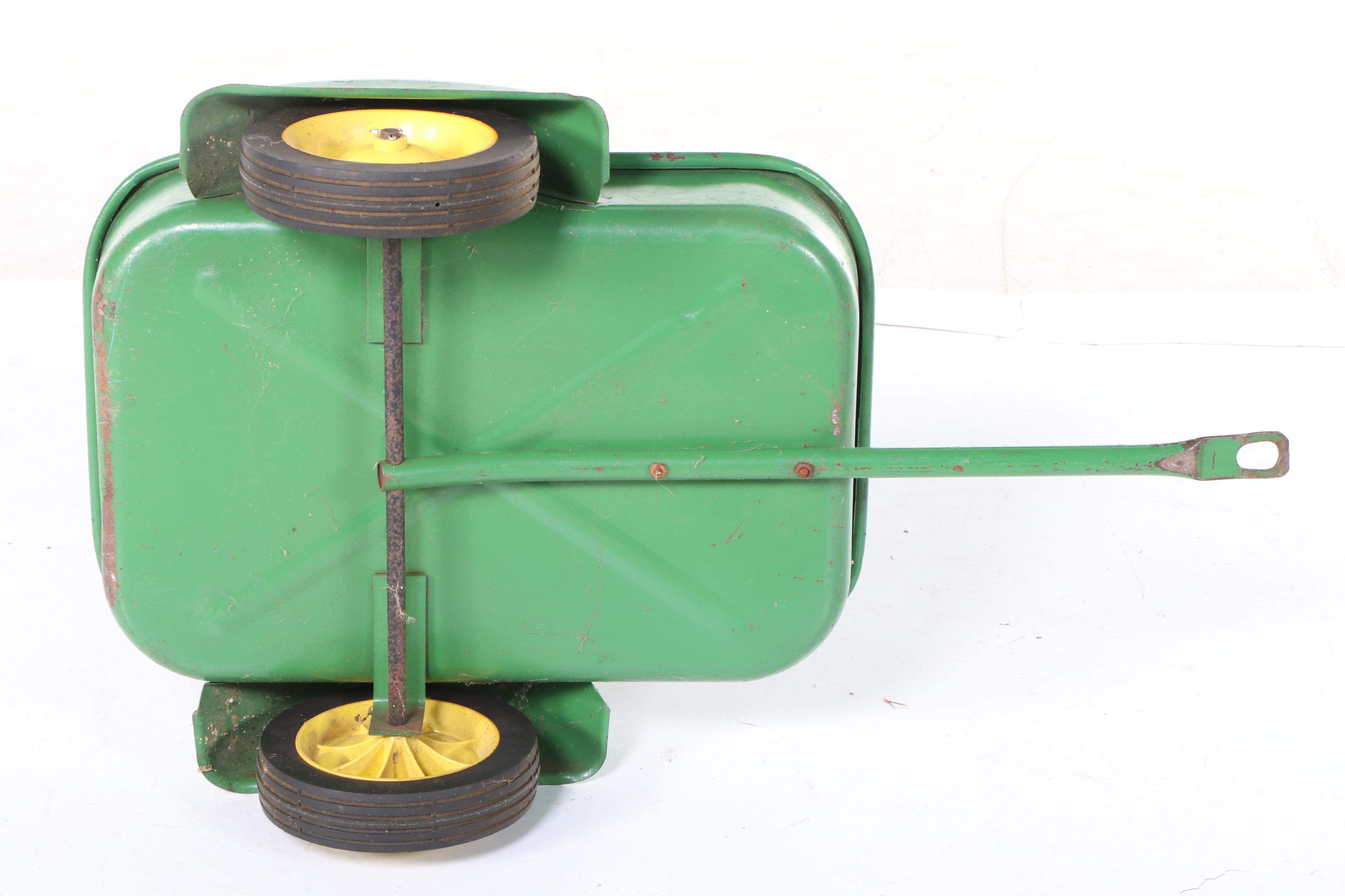 ERTL John Deere Pedal Tractor with Wagon