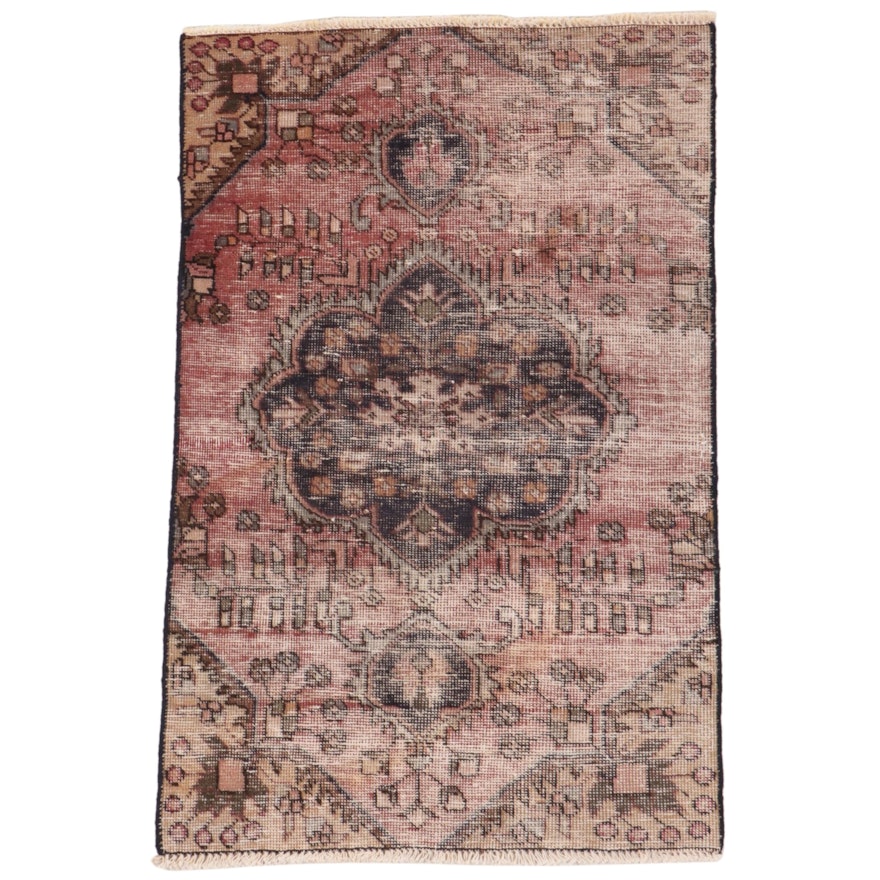 3' x 4'7 Hand-Knotted Persian Accent Rug