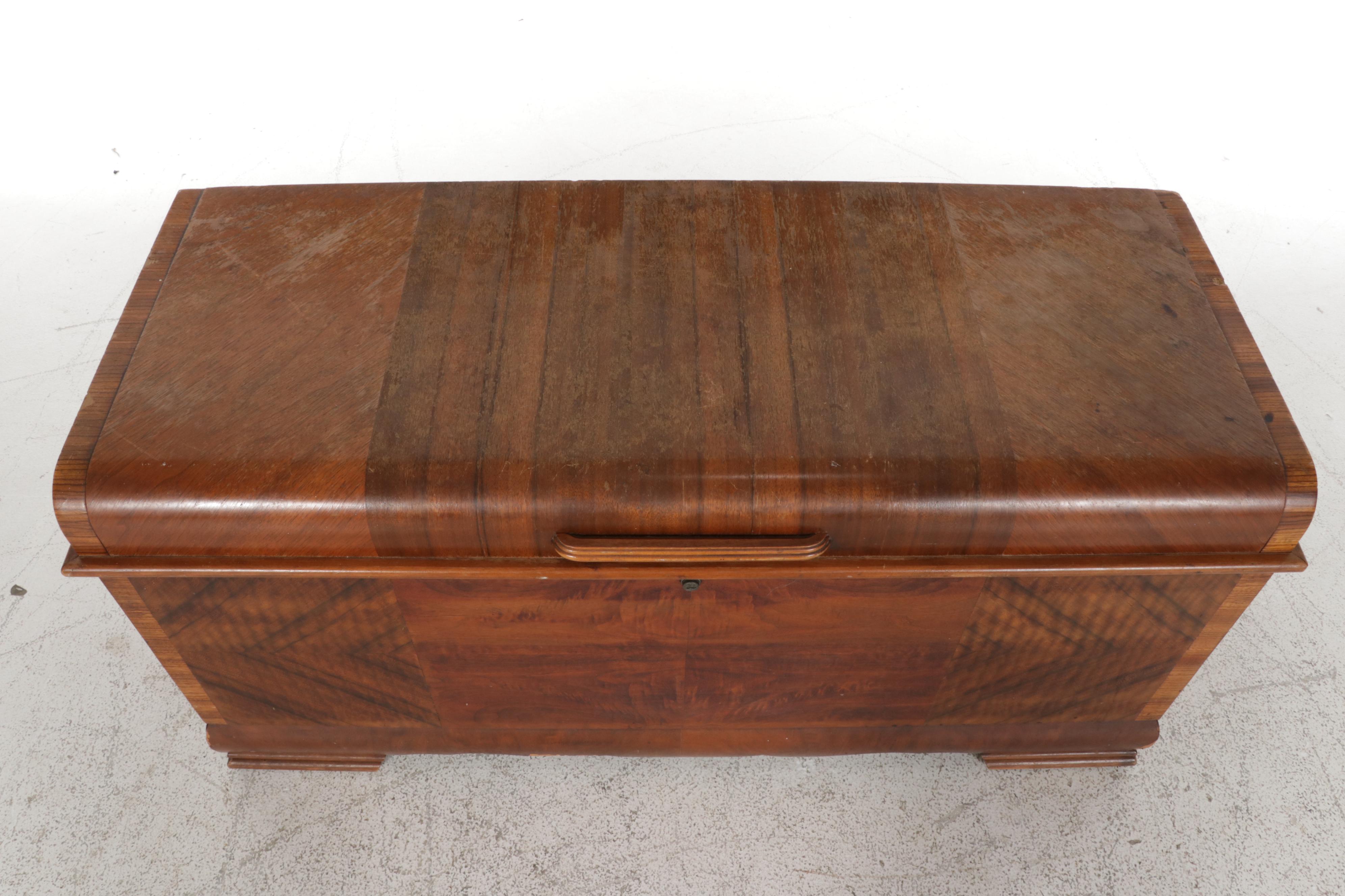 Lane "Aroma-Tite" Art Deco Mahogany-Veneered Cedar Blanket Chest