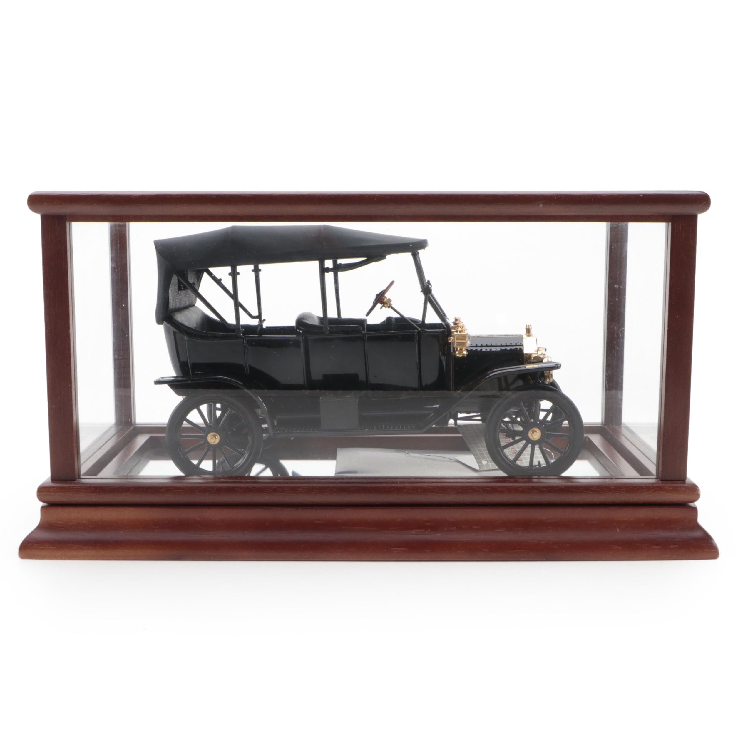 Franklin Mint "The 1913 Ford Model T" Diecast Model Car with Display Case