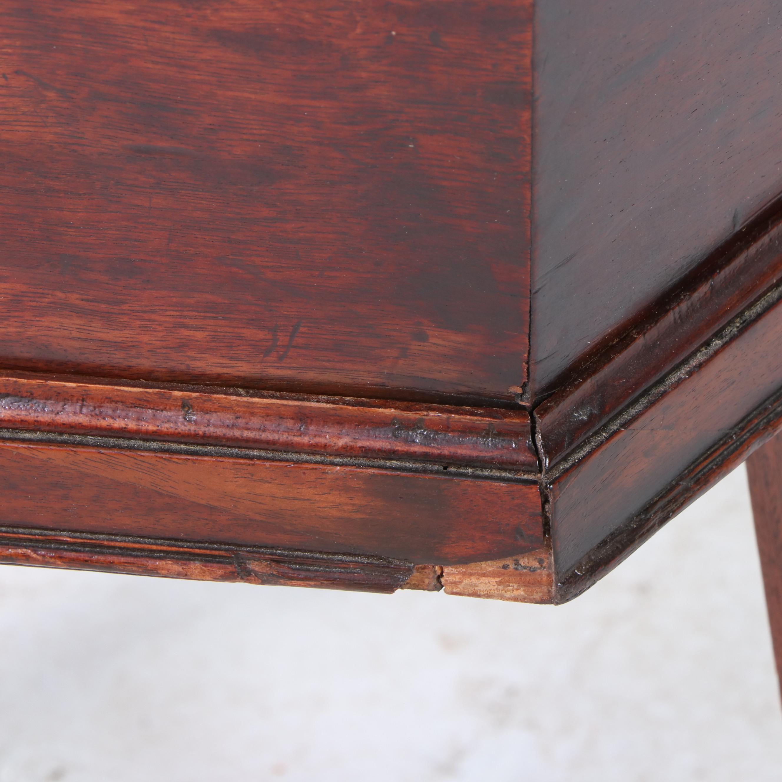 George III Plum Pudding Mahogany Cellarette-on-Stand, circa 1800