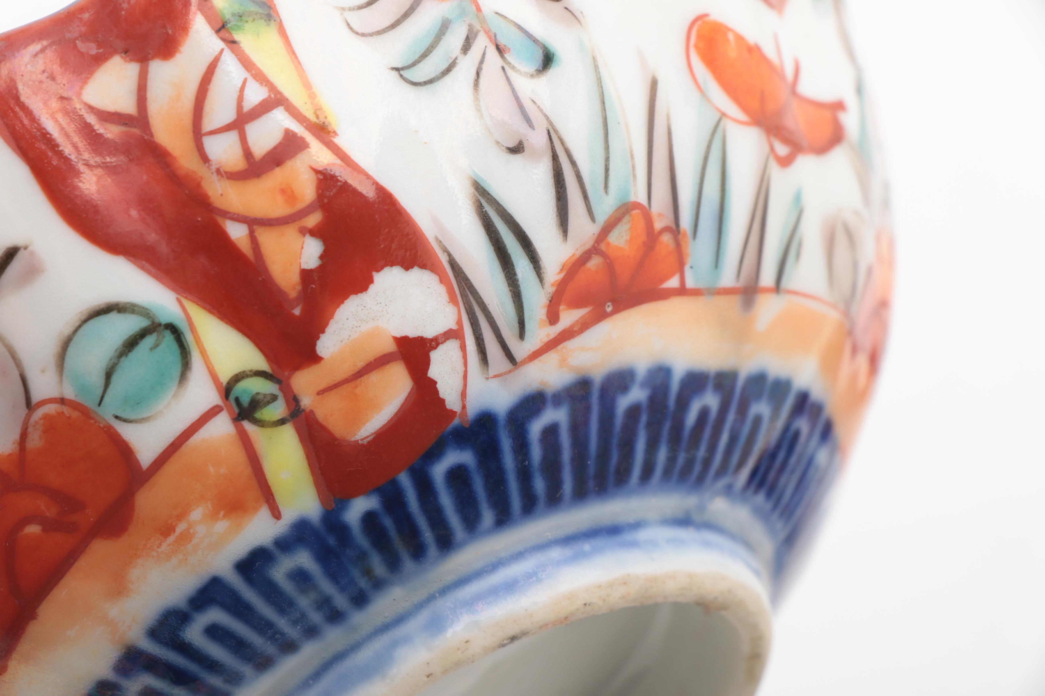 Japanese Imari Porcelain Scalloped Rim Bowls