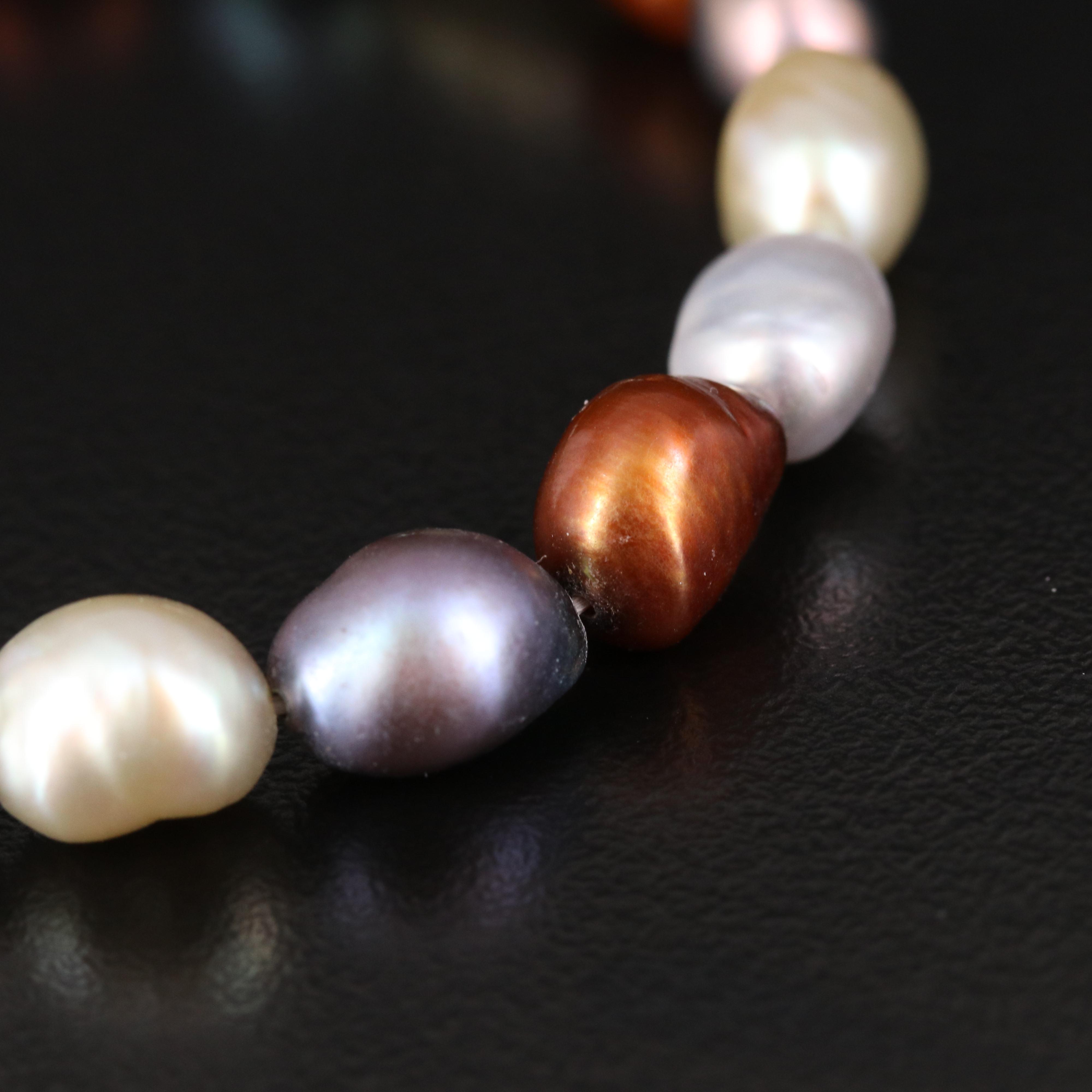 Multi-Colored Expandable Pearl Bracelet