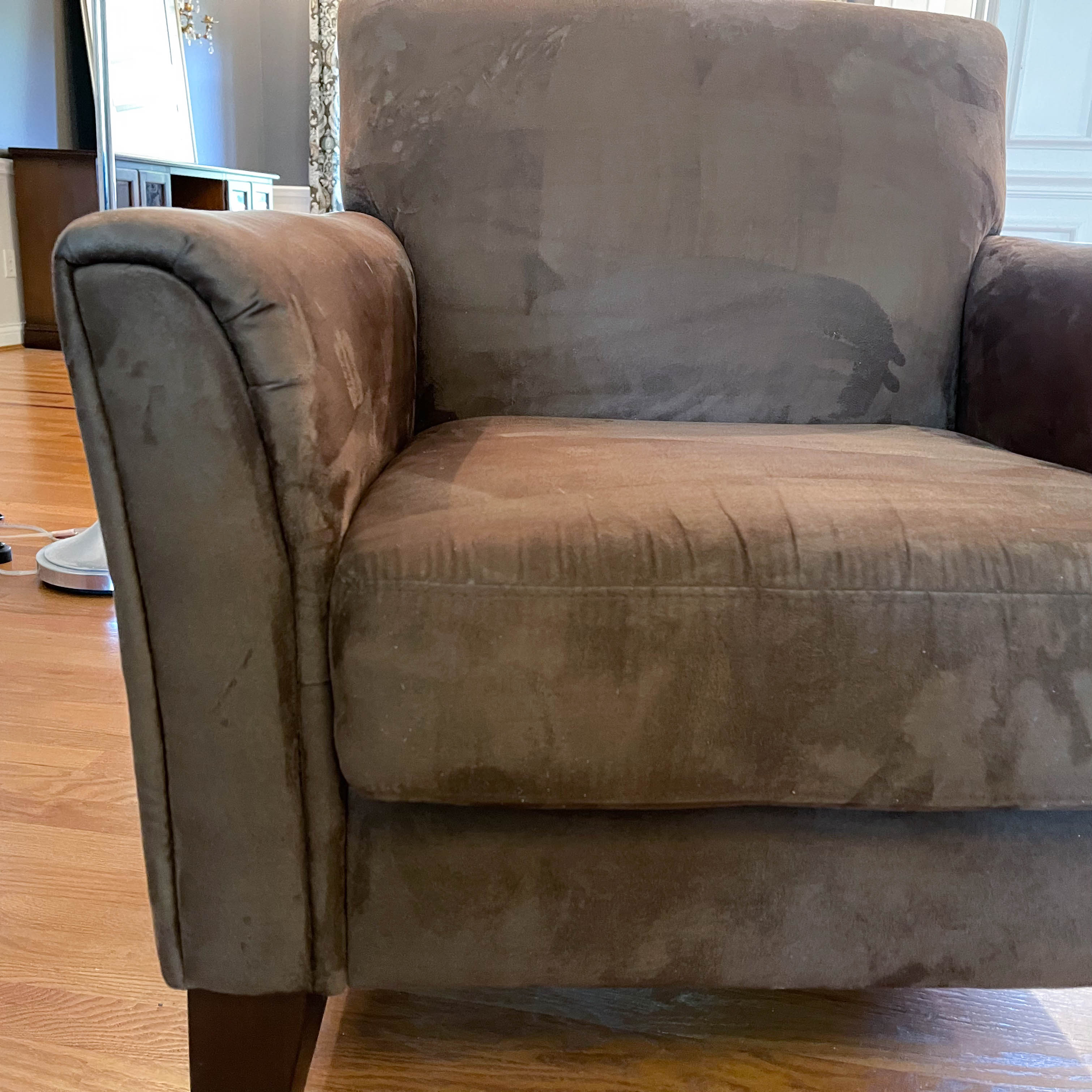 Alison Furniture Co. Brown Microfiber Easy Armchair