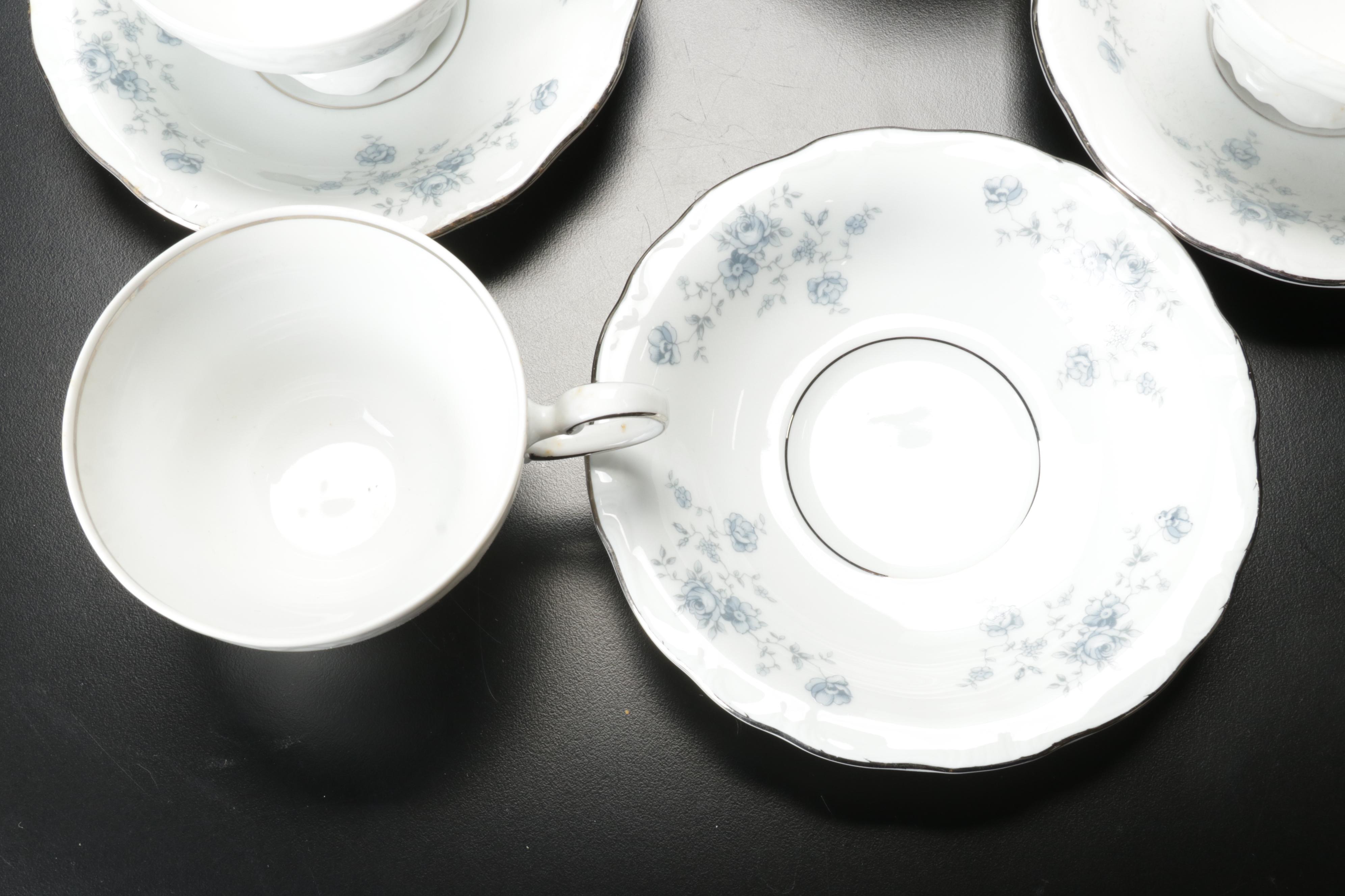 Johann Haviland Bavaria "Blue Garland" Dinnerware, Mid to Late 20th Century