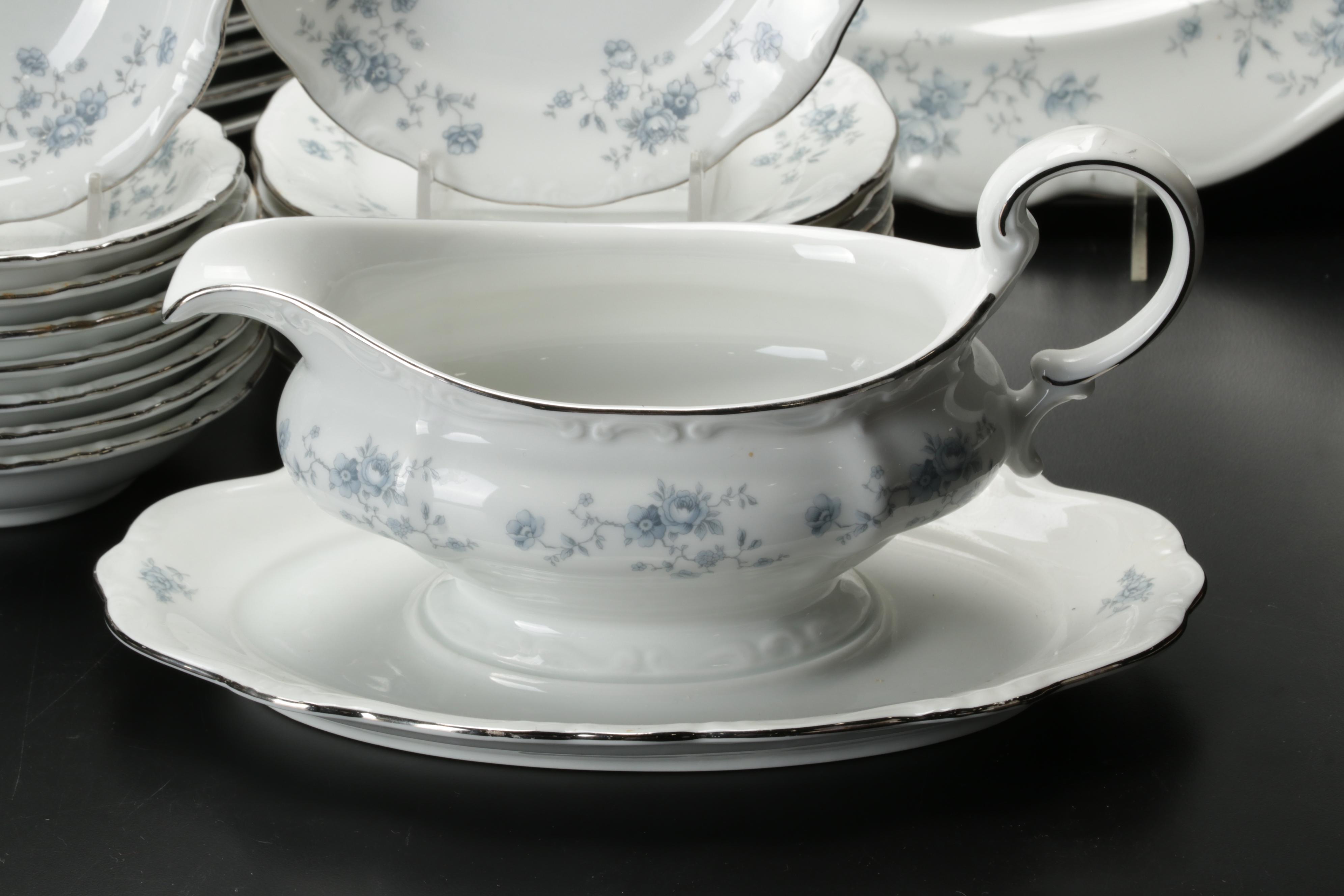 Johann Haviland Bavaria "Blue Garland" Dinnerware, Mid to Late 20th Century