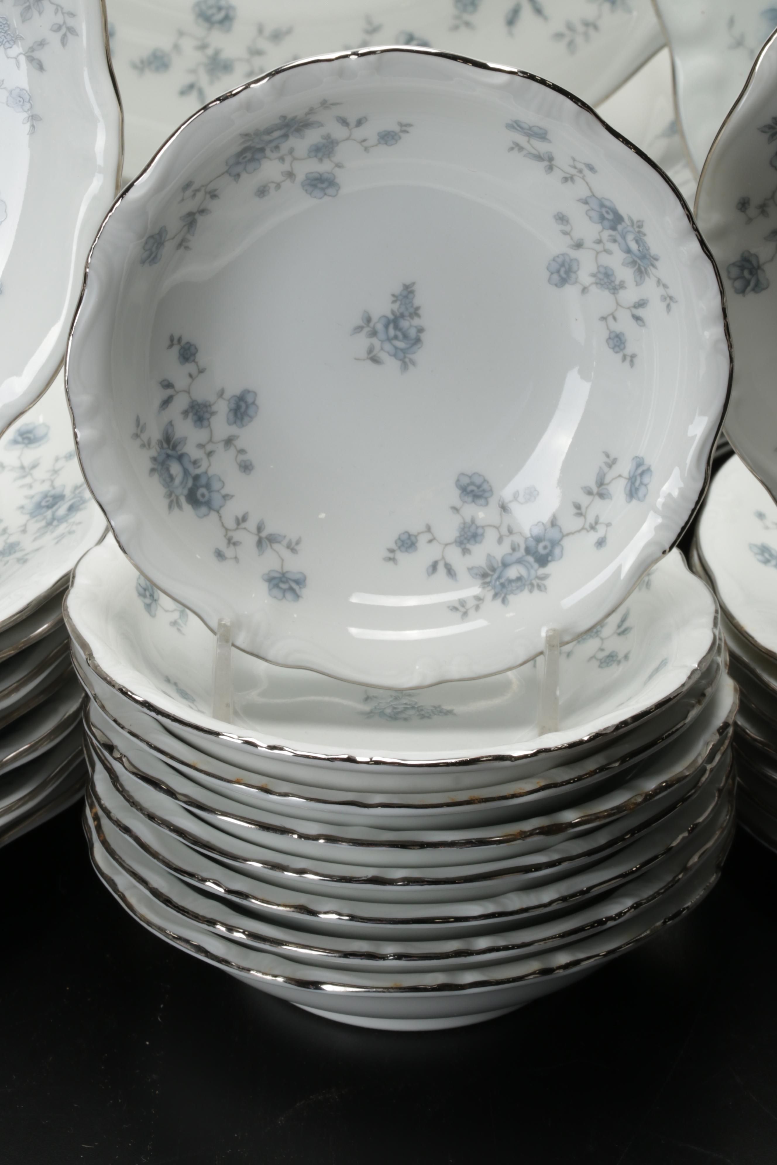 Johann Haviland Bavaria "Blue Garland" Dinnerware, Mid to Late 20th Century
