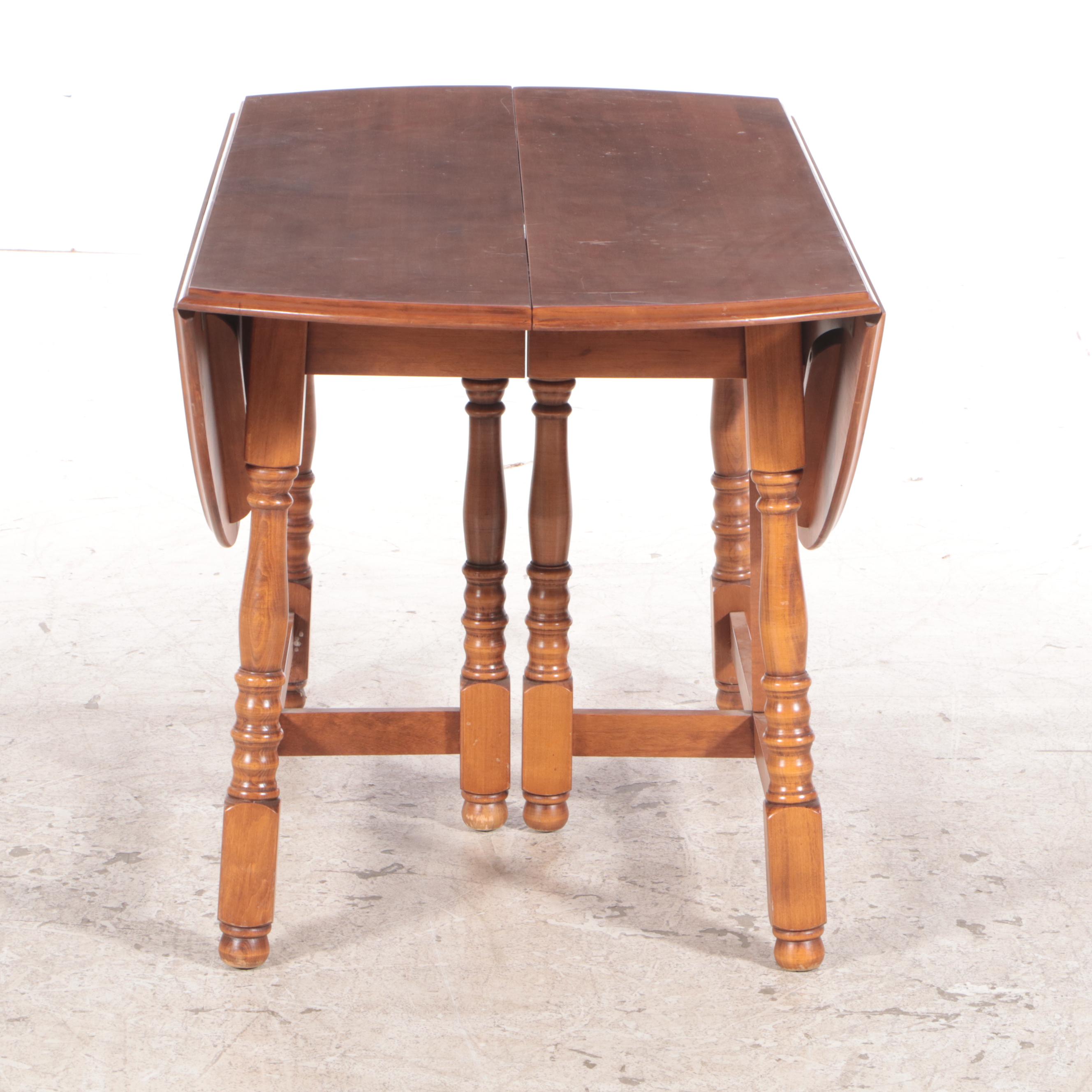 Heywood-Wakefield Colonial Style Maple Extending Drop-Leaf Dining Table