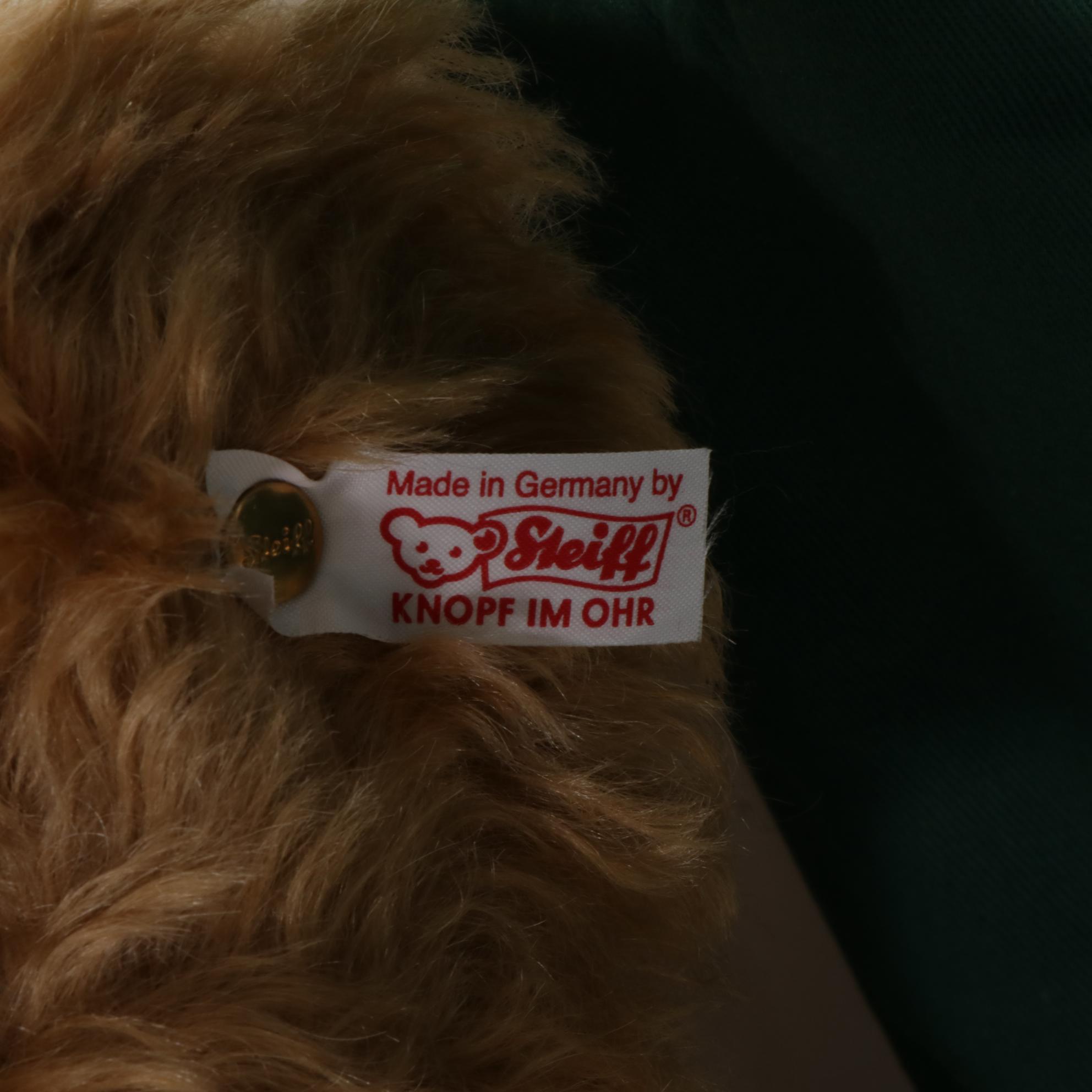 The Toy Shoppe Steiff Maximilian and Appolonia Large Stuffed Bears with Bags