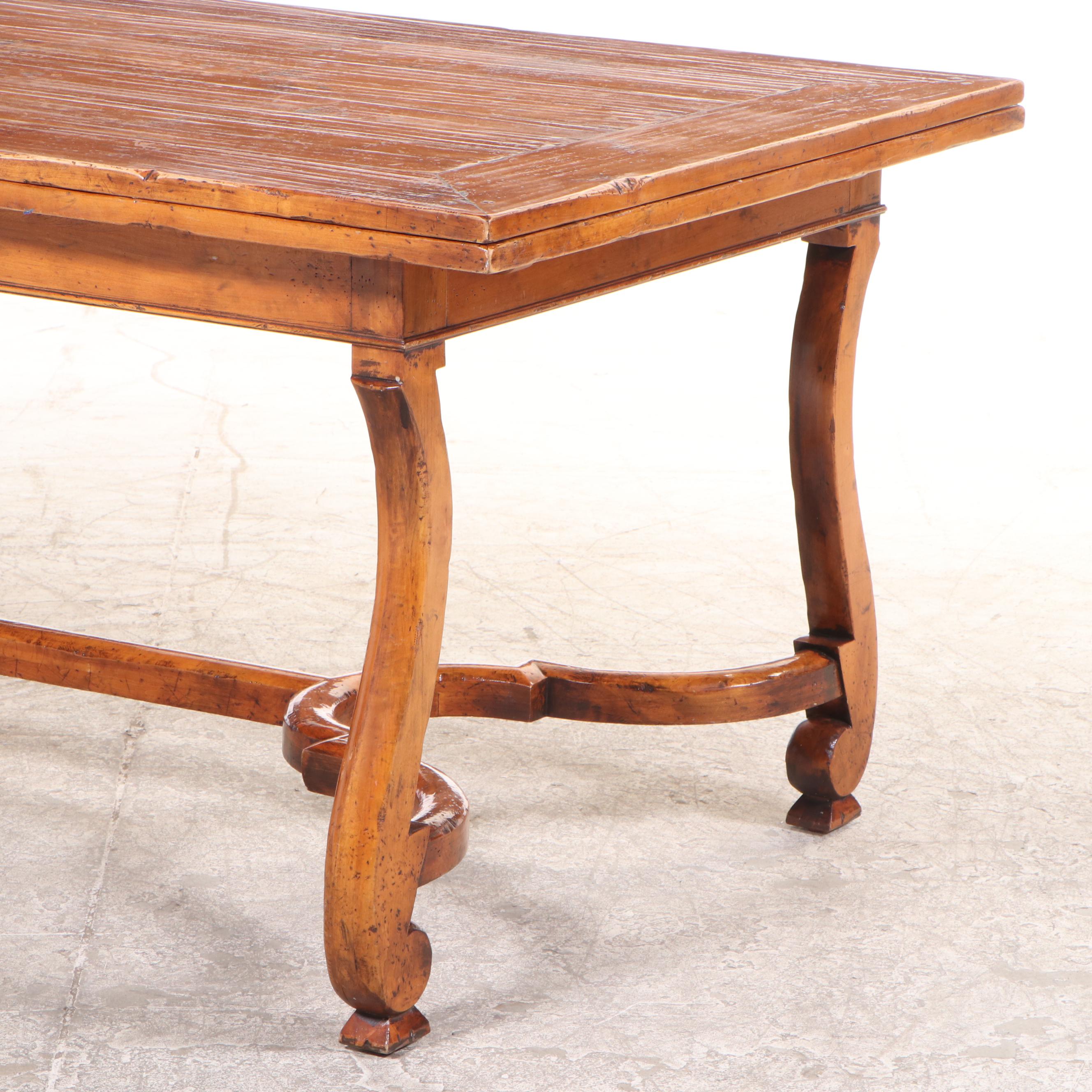 Henredon "Orleans" Draw-Leaf Dining Table in Distressed Finish