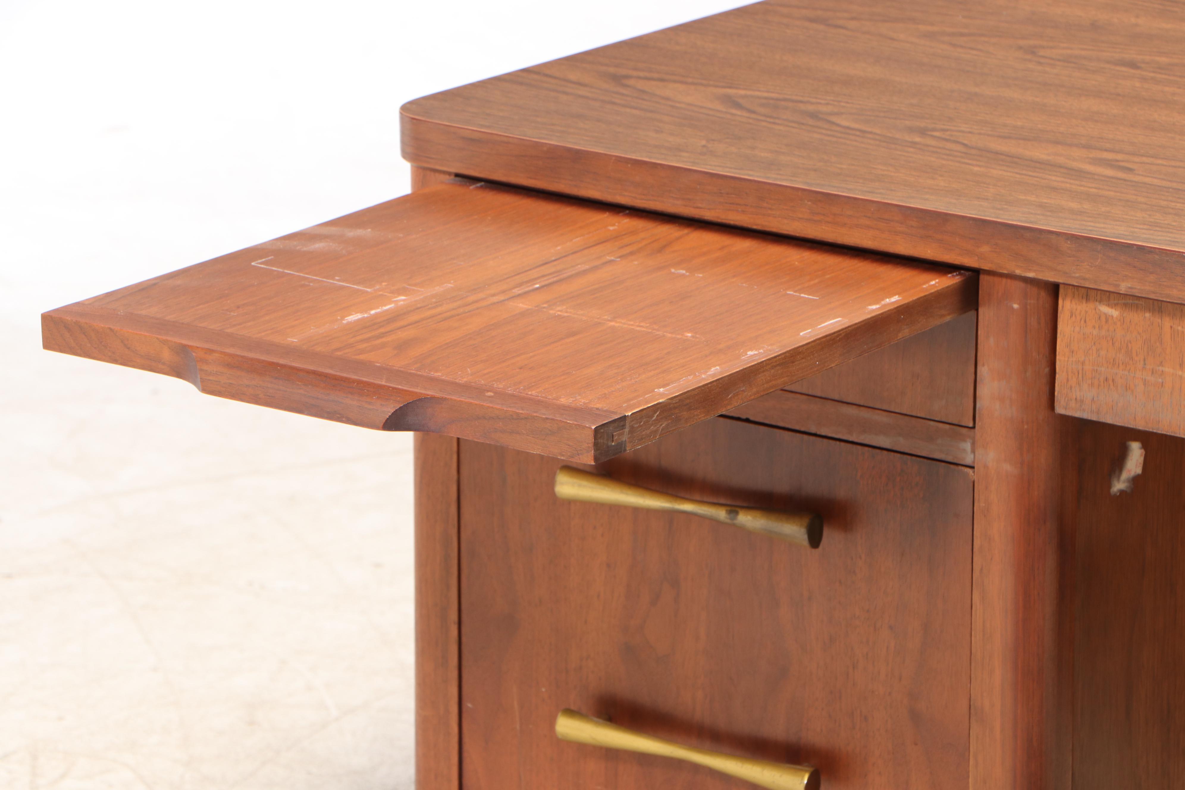 Jasper Office Furniture Co. Mid Century Modern Walnut and Laminate Top Desk