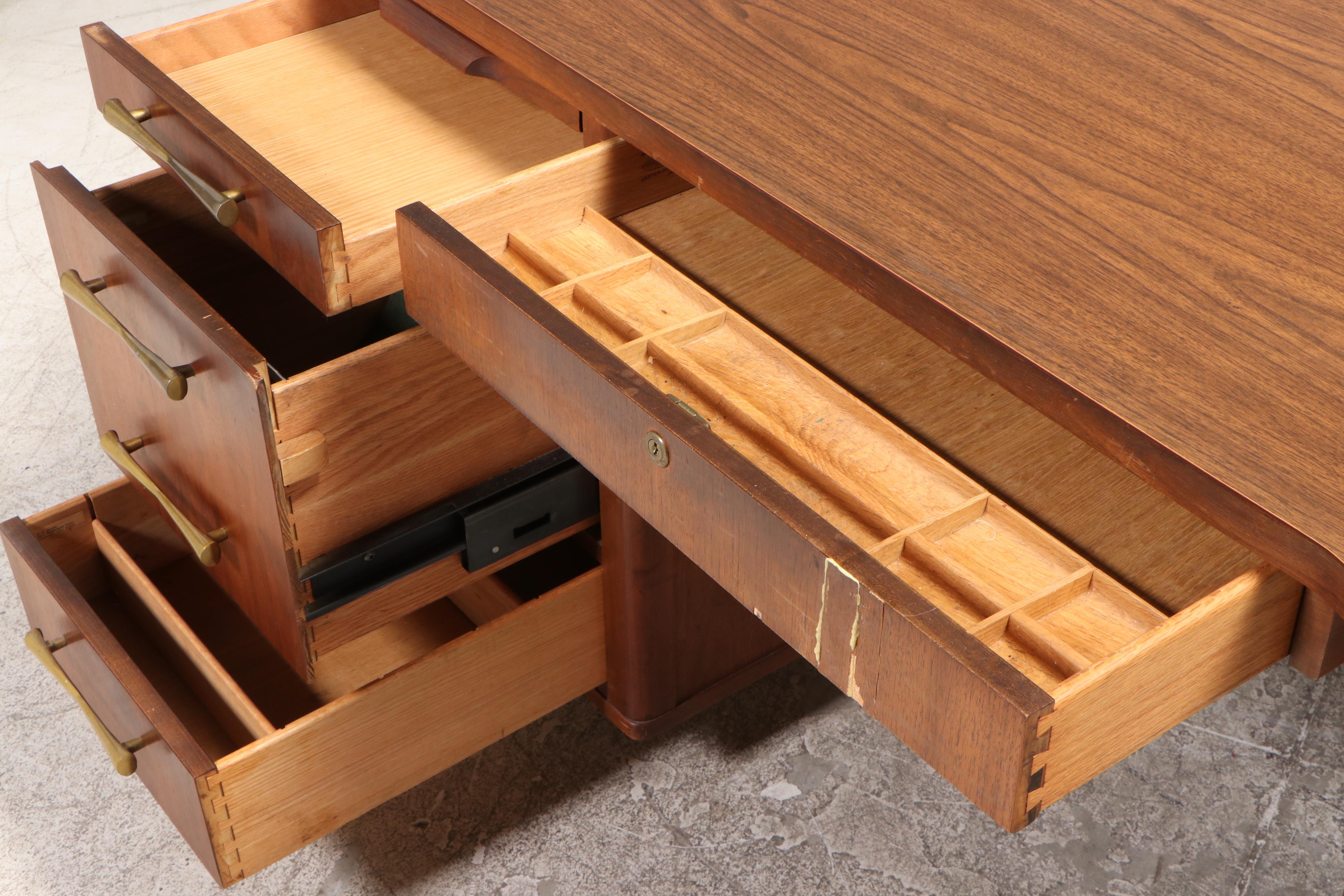 Jasper Office Furniture Co. Mid Century Modern Walnut and Laminate Top Desk